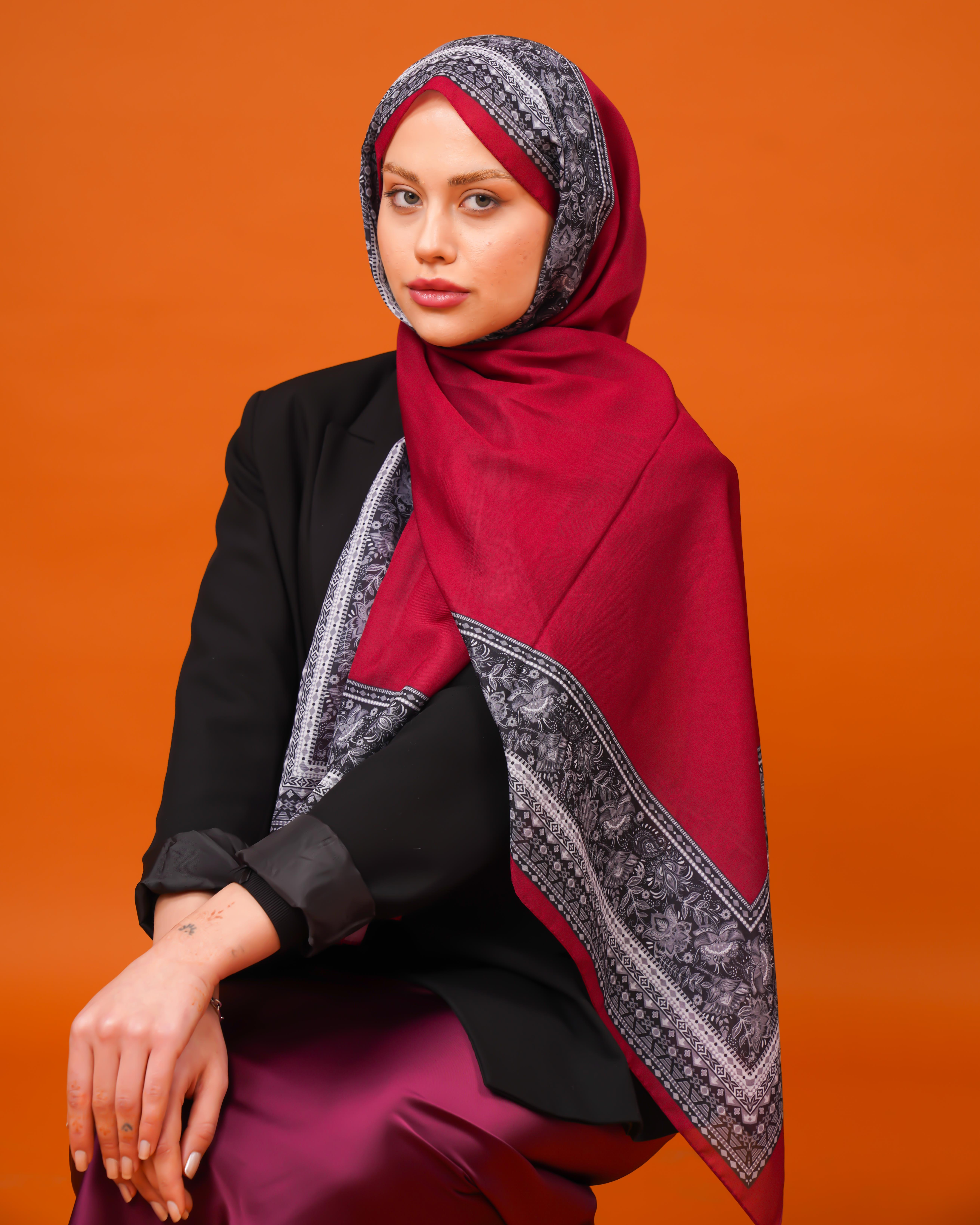 Elegant Border Soft Şal