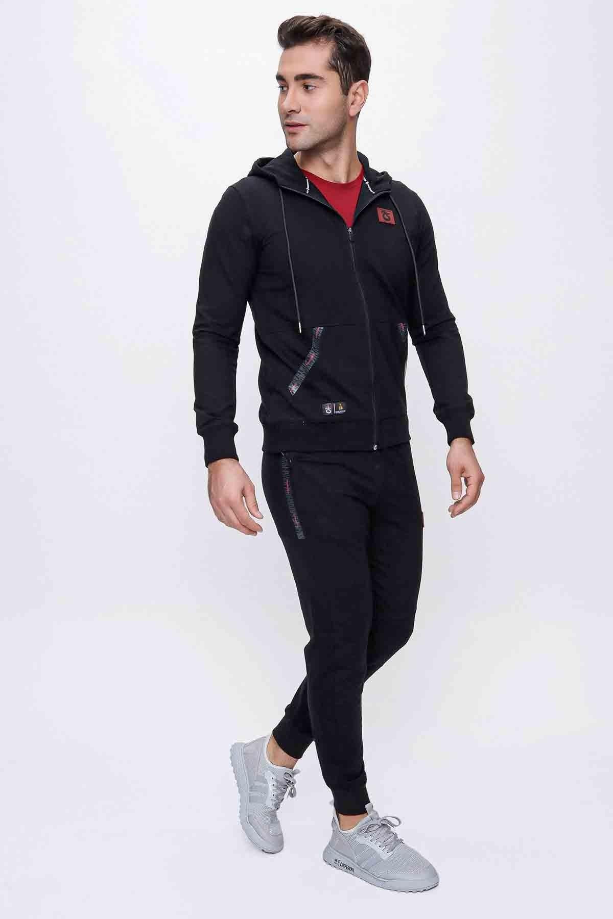 EŞOFMAN TAKIMI CEPLER BASKI DETAYLI