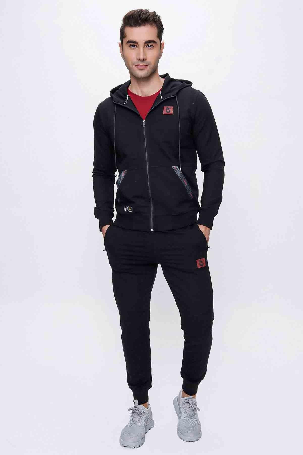 EŞOFMAN TAKIMI CEPLER BASKI DETAYLI