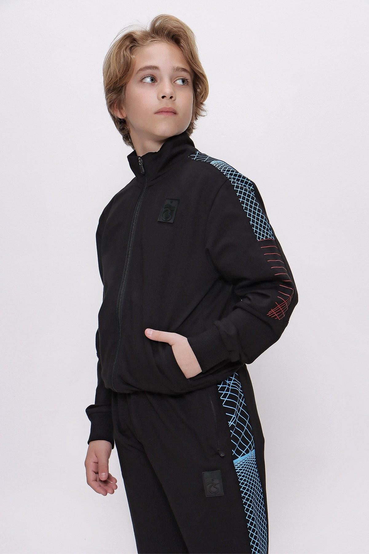 EŞOFMAN TAKIMI OMUZ BİYE DETAYLI