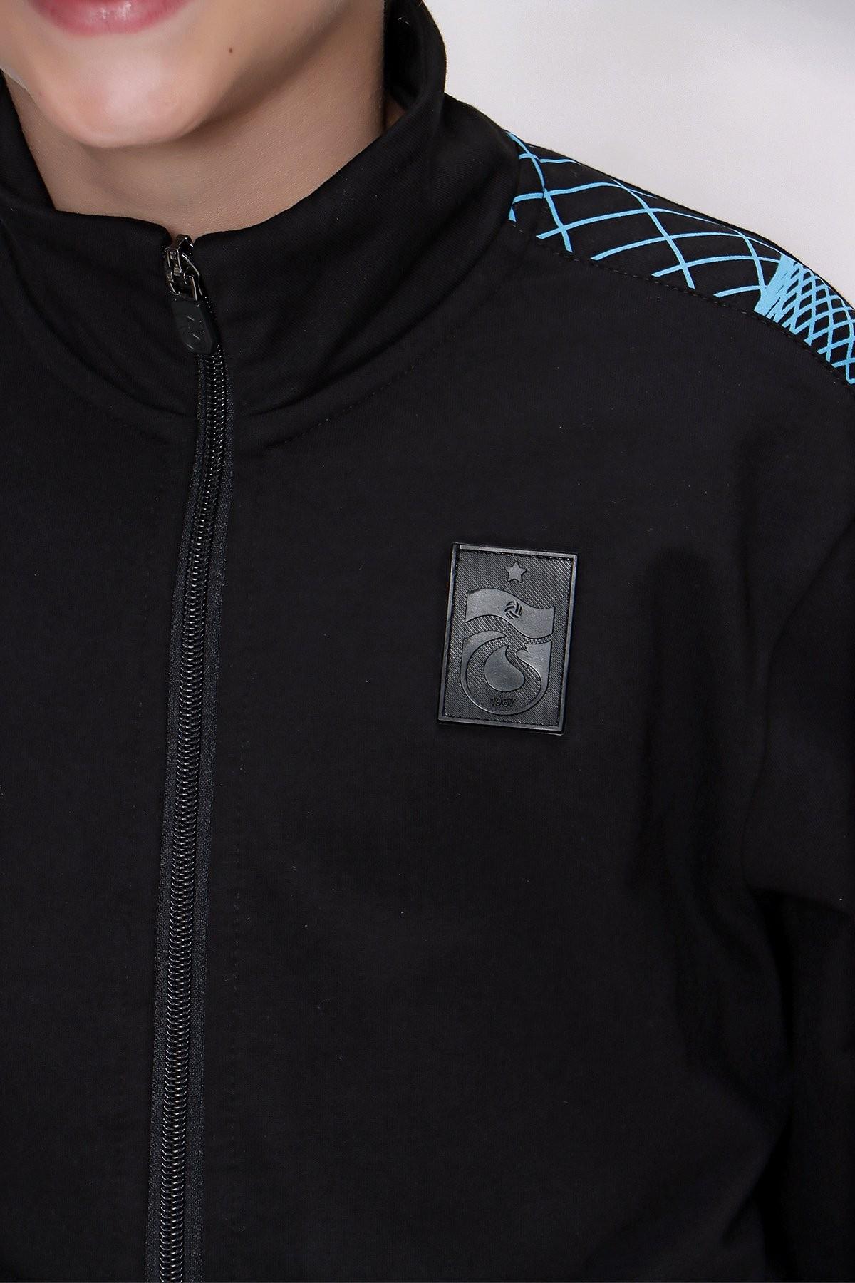 EŞOFMAN TAKIMI OMUZ BİYE DETAYLI