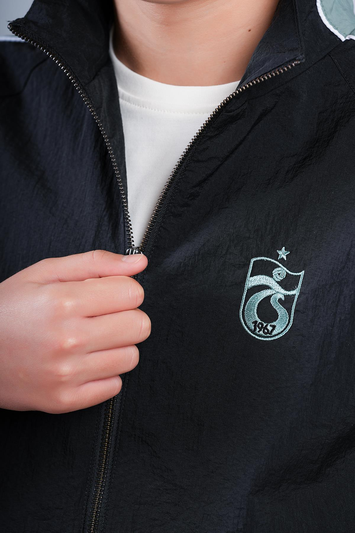 GENÇ TEK ÜST FIRTINA NAKIŞLI RETRO