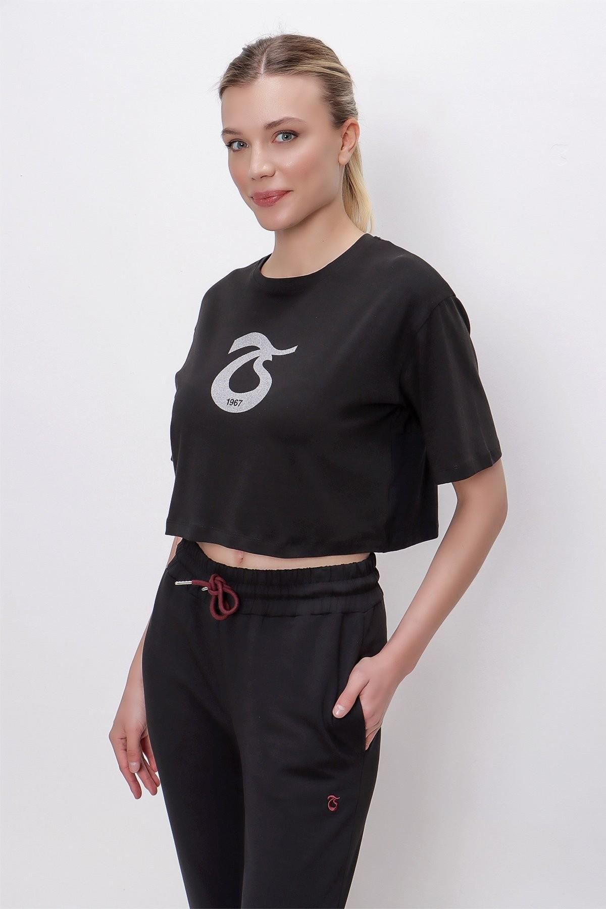 TSHİRT BİSİKLET YAKA İÇ LOGO BASKILI CROP