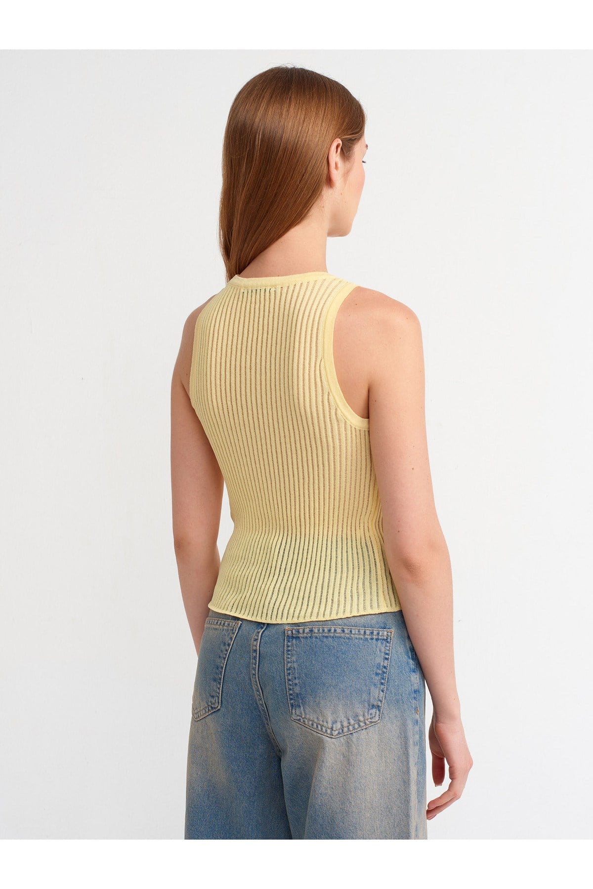 10410-bisiklet-yaka-triko-atlet-sari-5-47d7.jpg