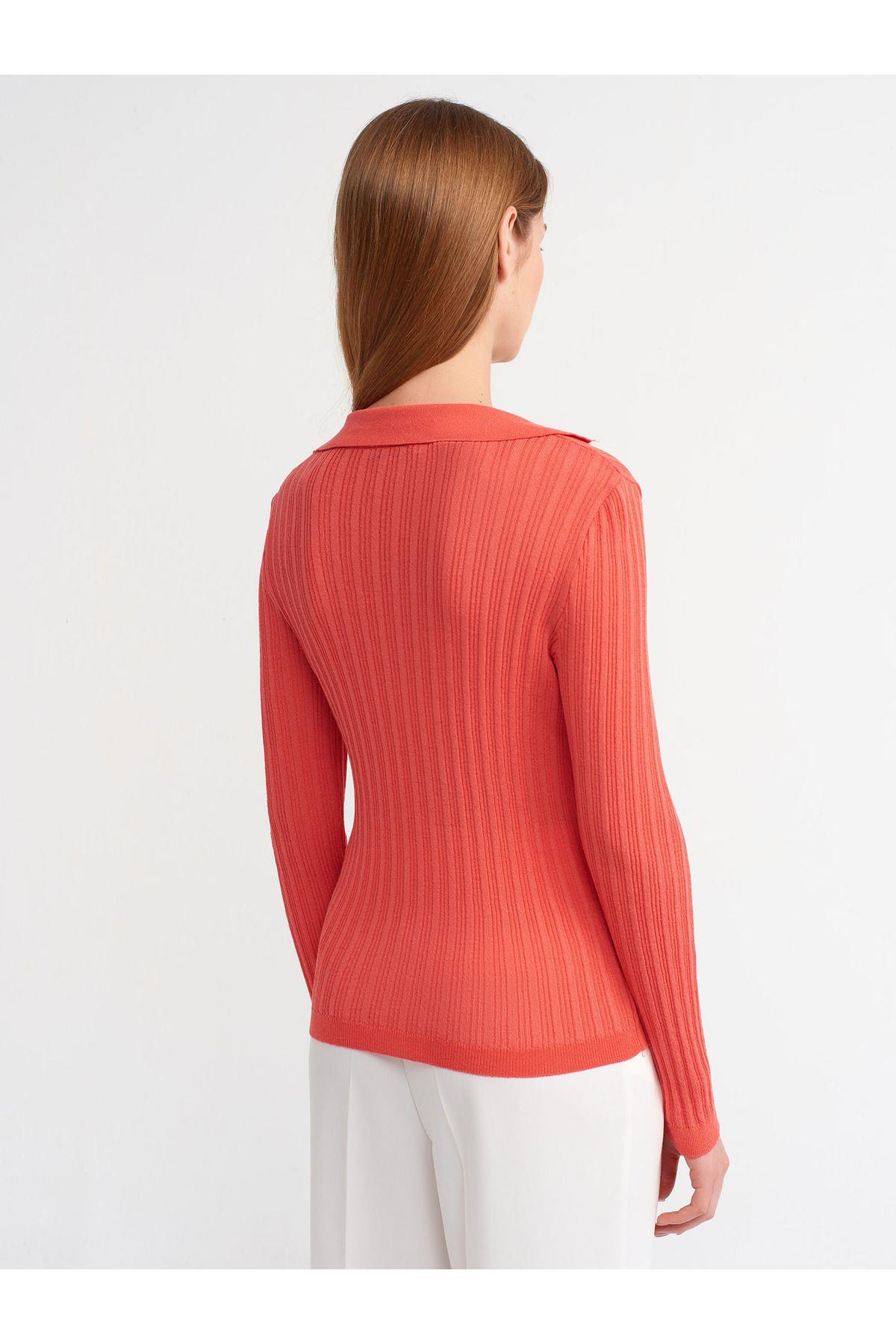 10526-polo-yaka-cicek-detayli-transpar-112b55.jpg