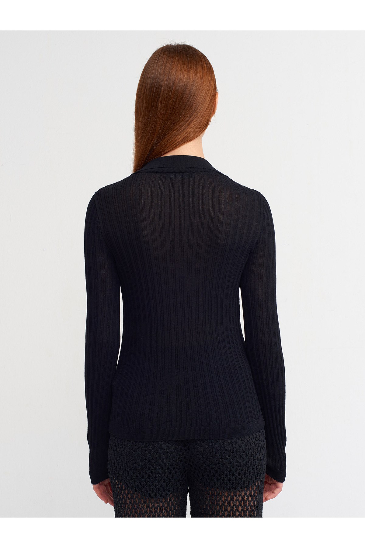 10526-polo-yaka-cicek-detayli-transpar-8d383c.jpg