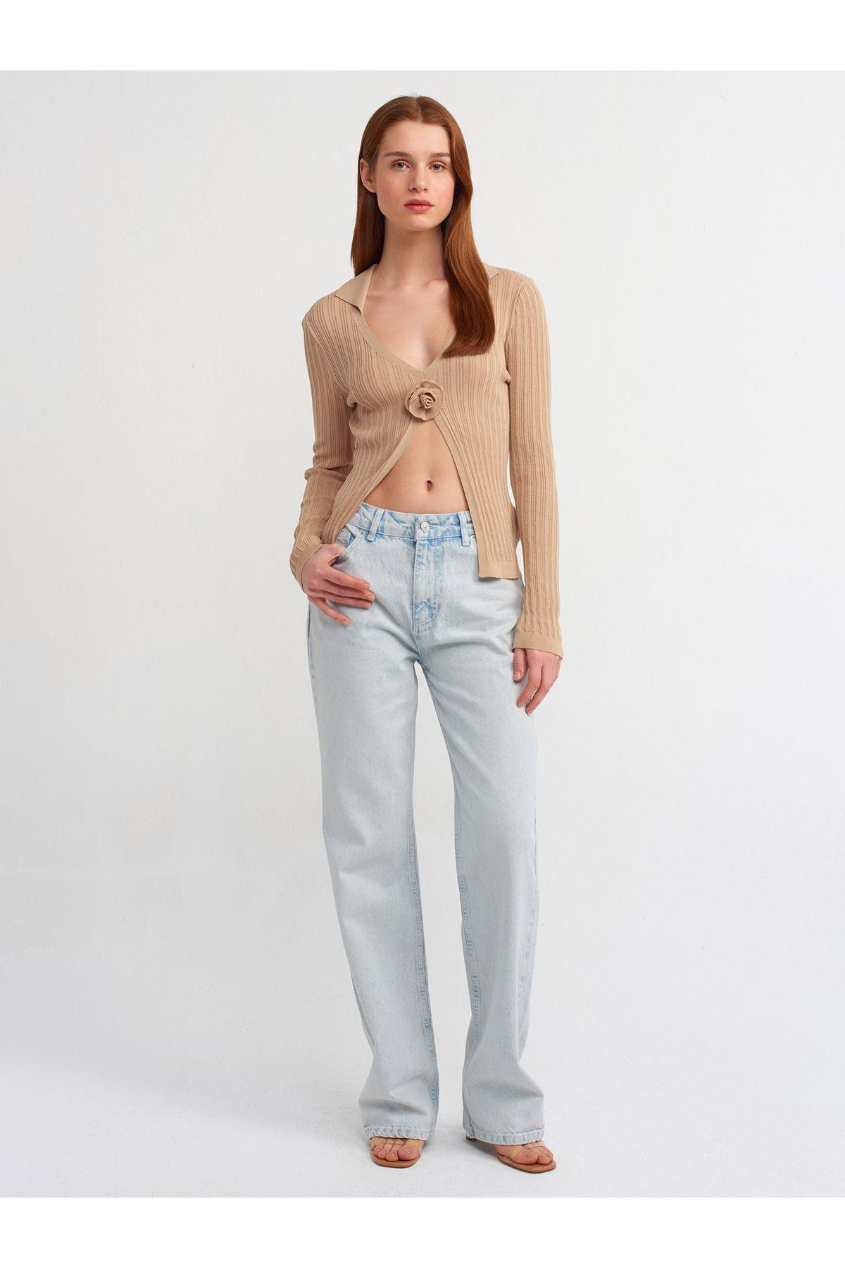 10526-polo-yaka-cicek-detayli-transpar-d6514a.jpg