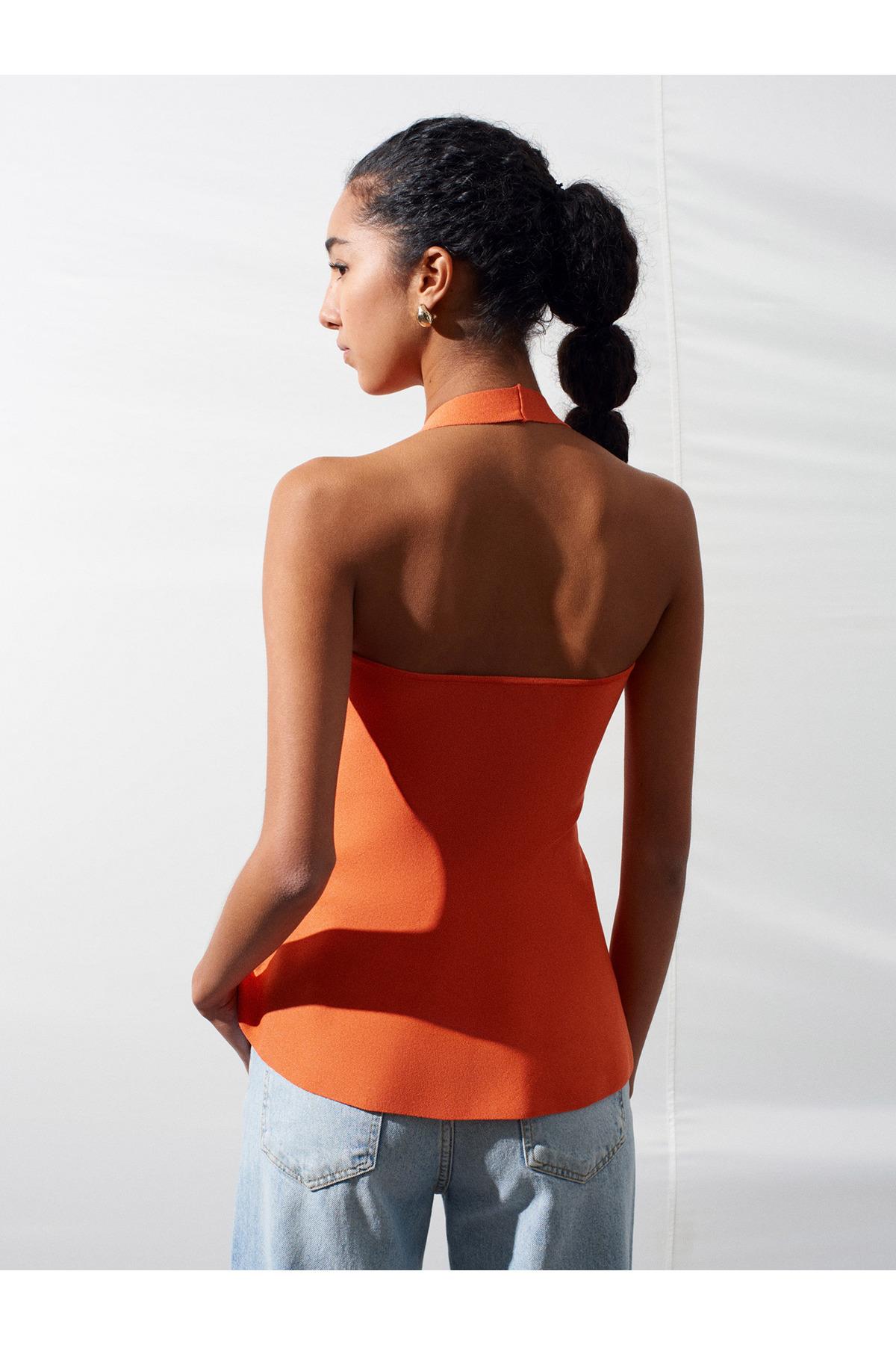 10787-halter-yaka-peplum-triko-bluz-or-f3-a42.jpg