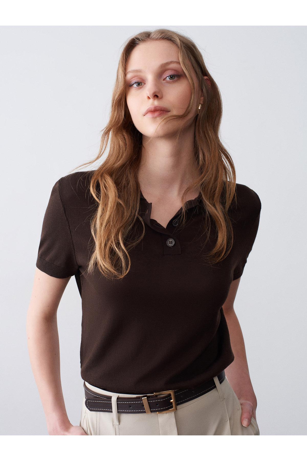 10871-lyocell-karisimli-polo-yaka-bluz-8f8272.jpg