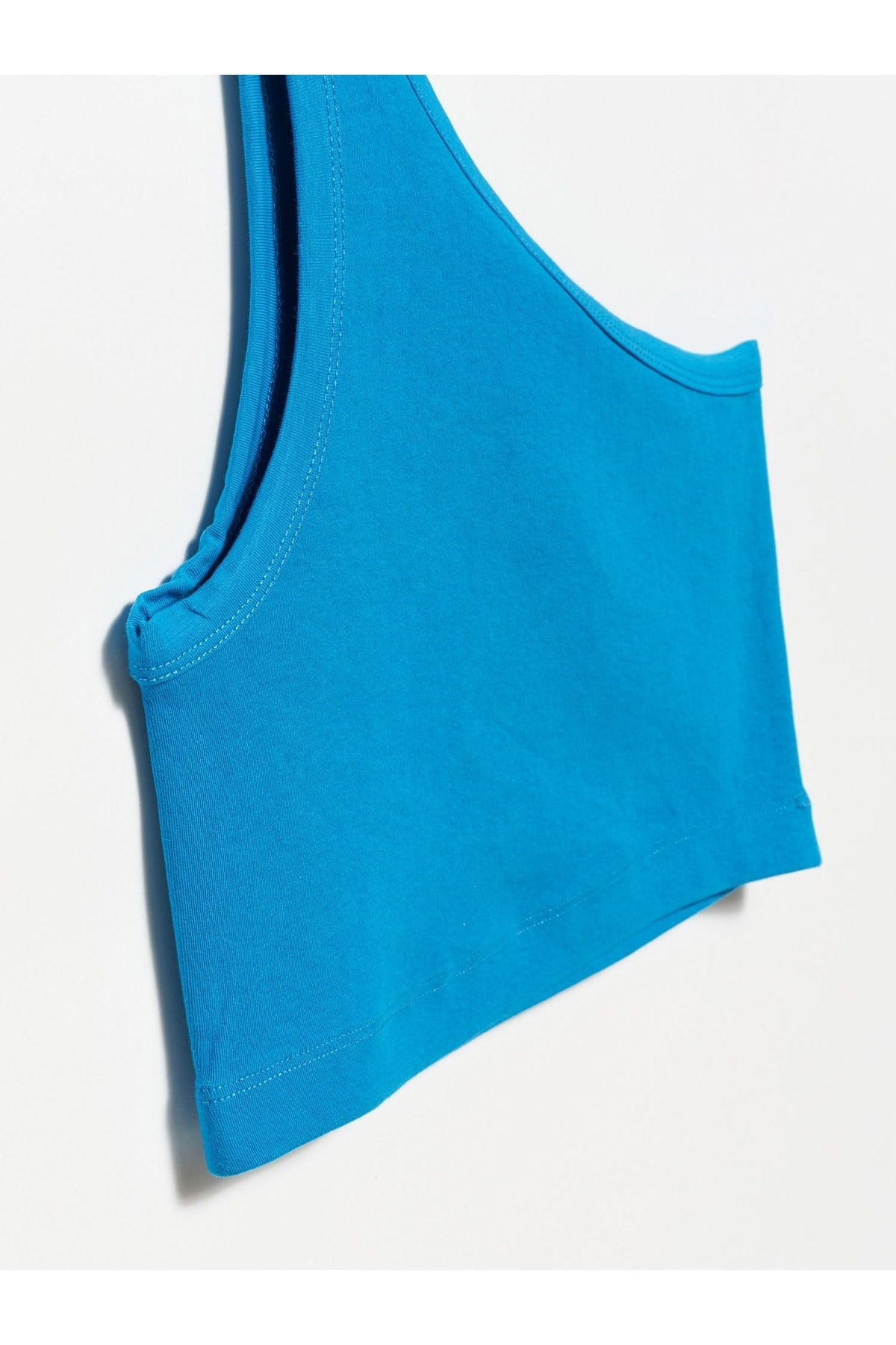20168-tek-omuzlu-crop-saks--b567-.jpg