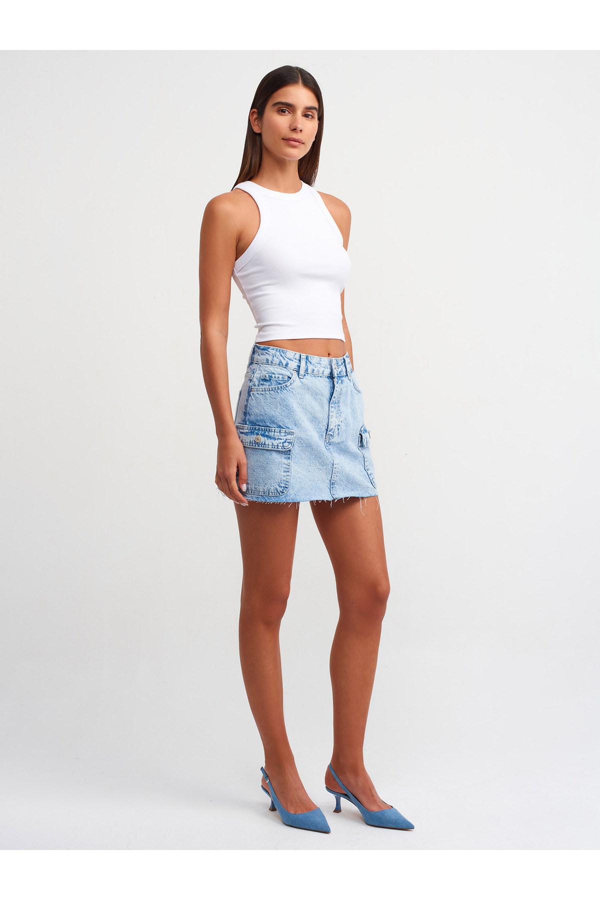 20810-crop-top-beyaz-476f-9.jpg