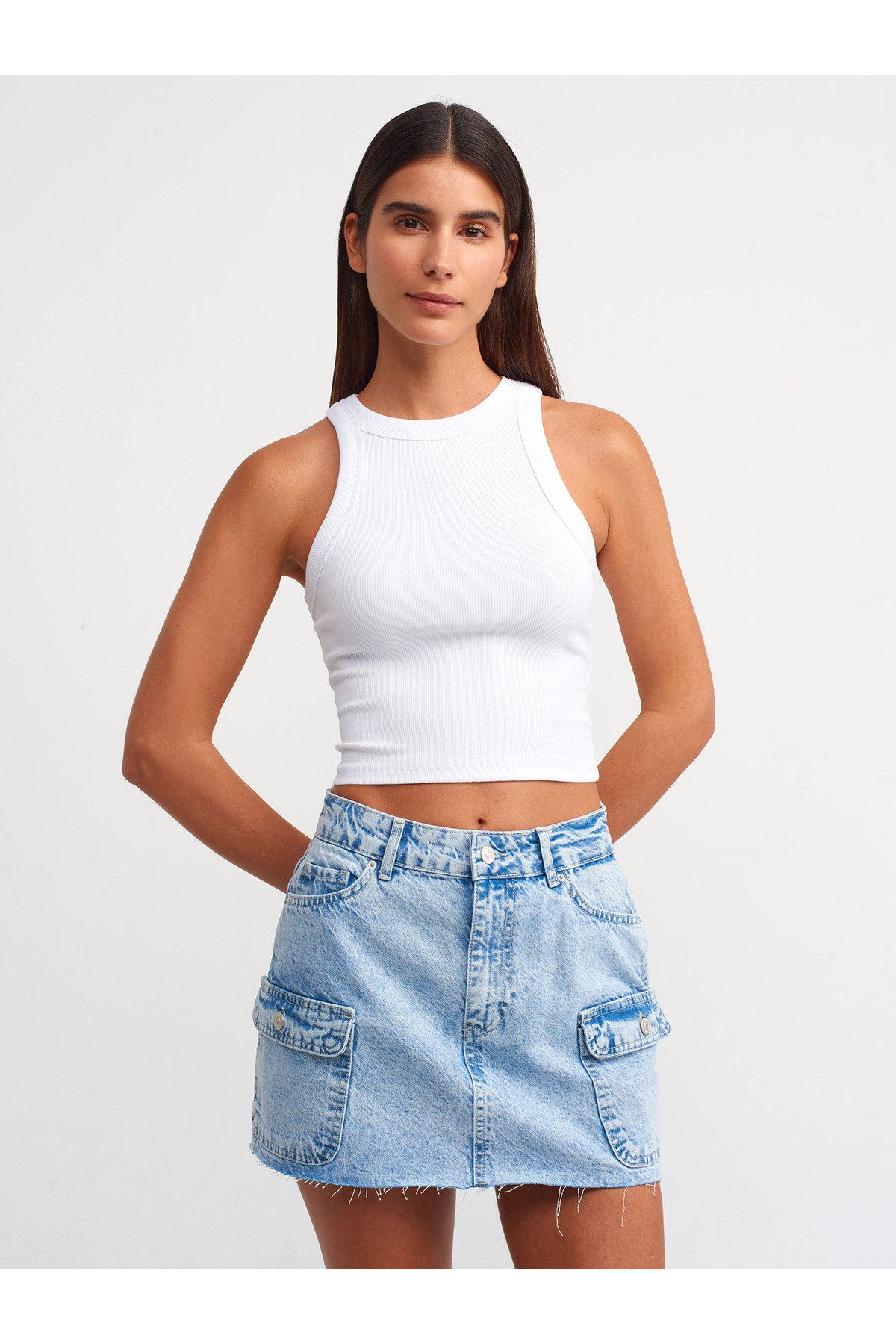 20810-crop-top-beyaz-5-4d15.jpg