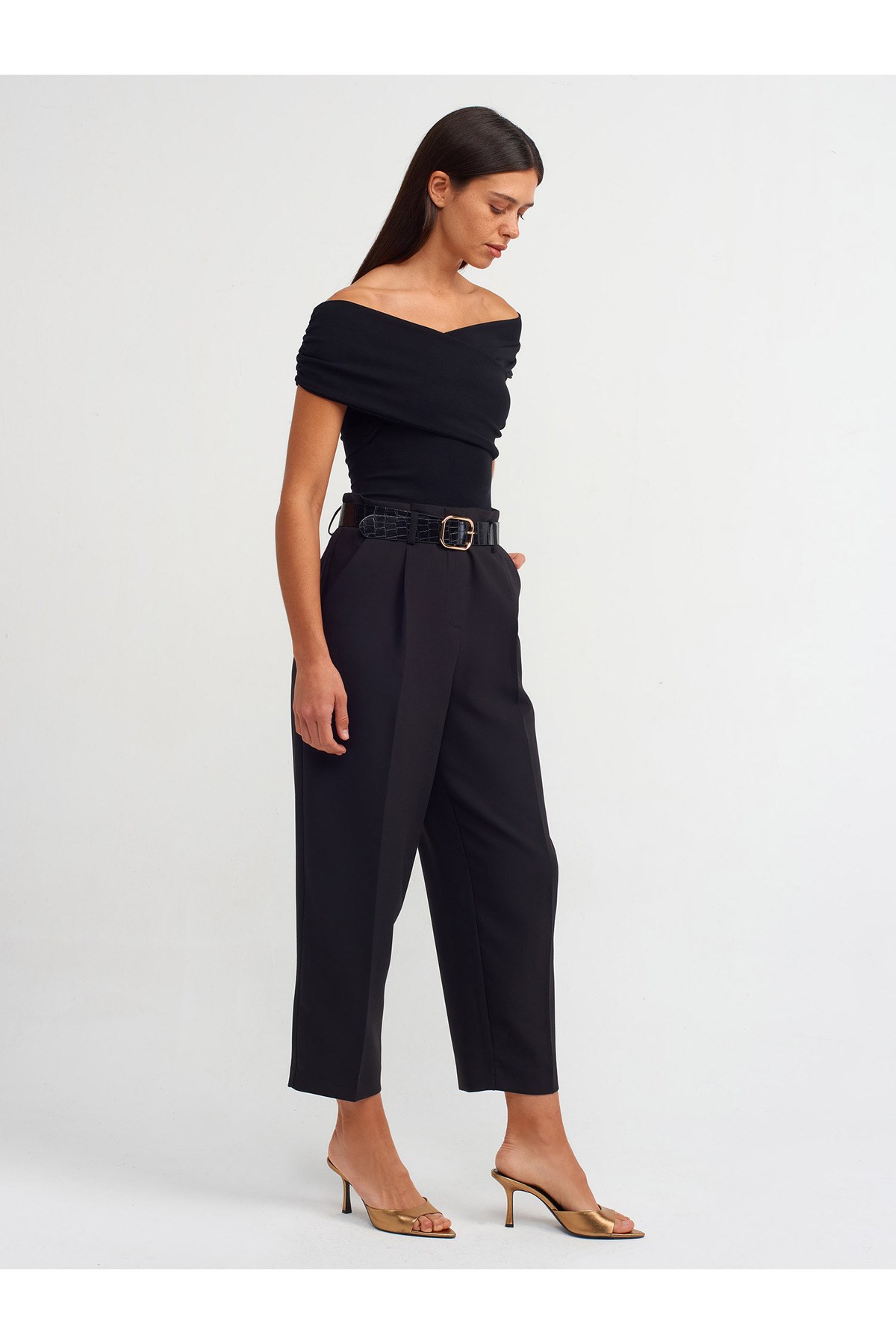 20828-omuzlari-acik-buzgulu-bodysuit-s-1ed96a.jpg