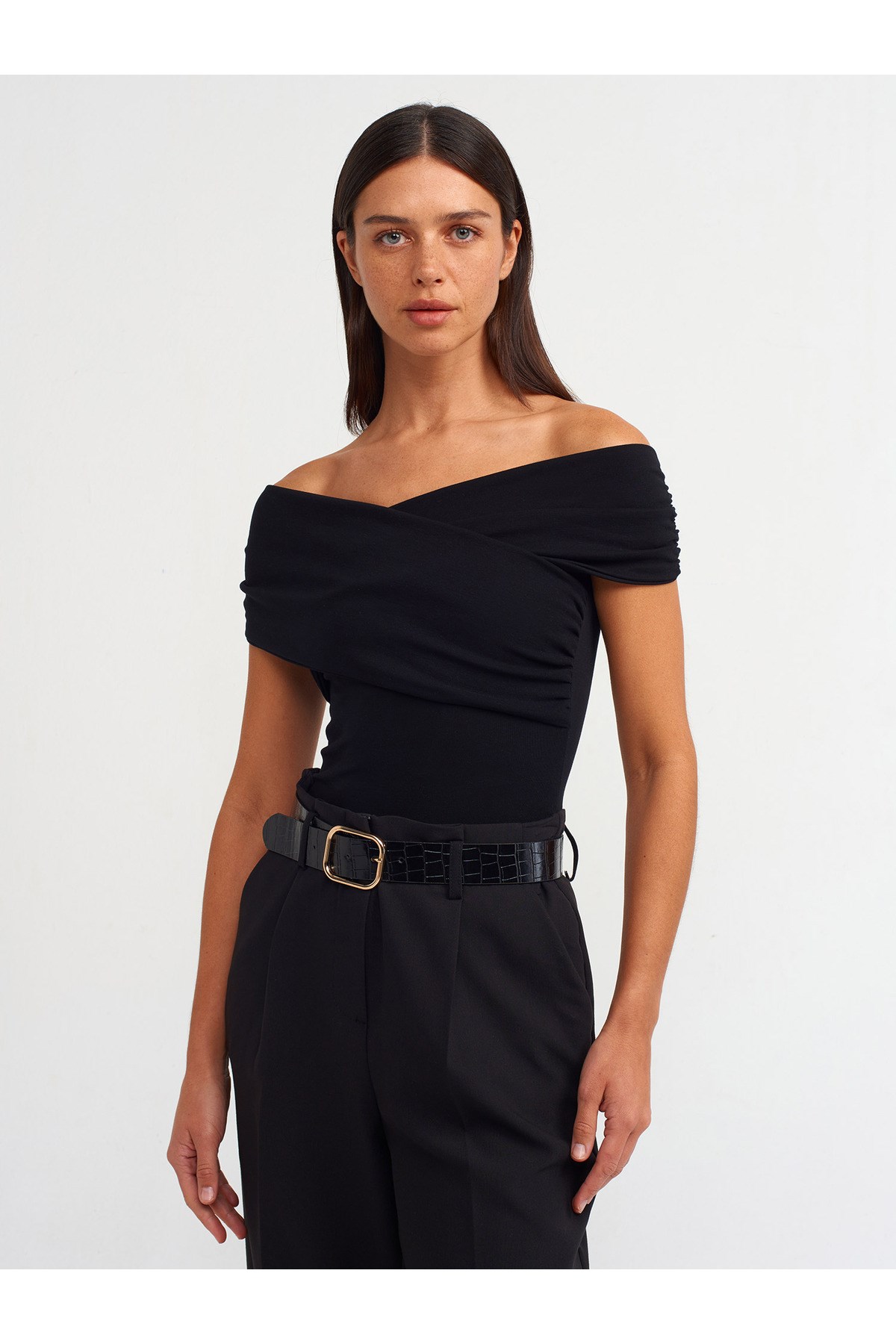 20828-omuzlari-acik-buzgulu-bodysuit-s-4733-a.jpg