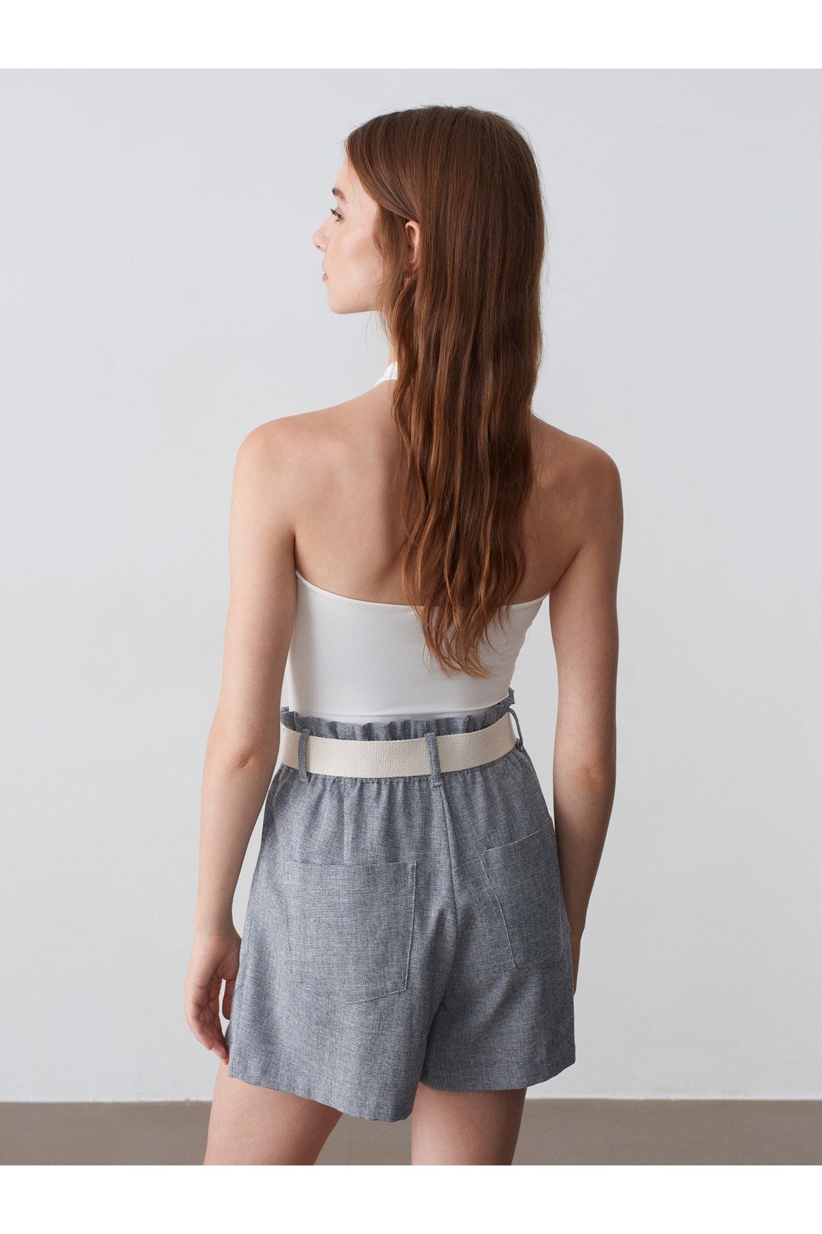 21267-halter-top-ekru-76b-ad.jpg