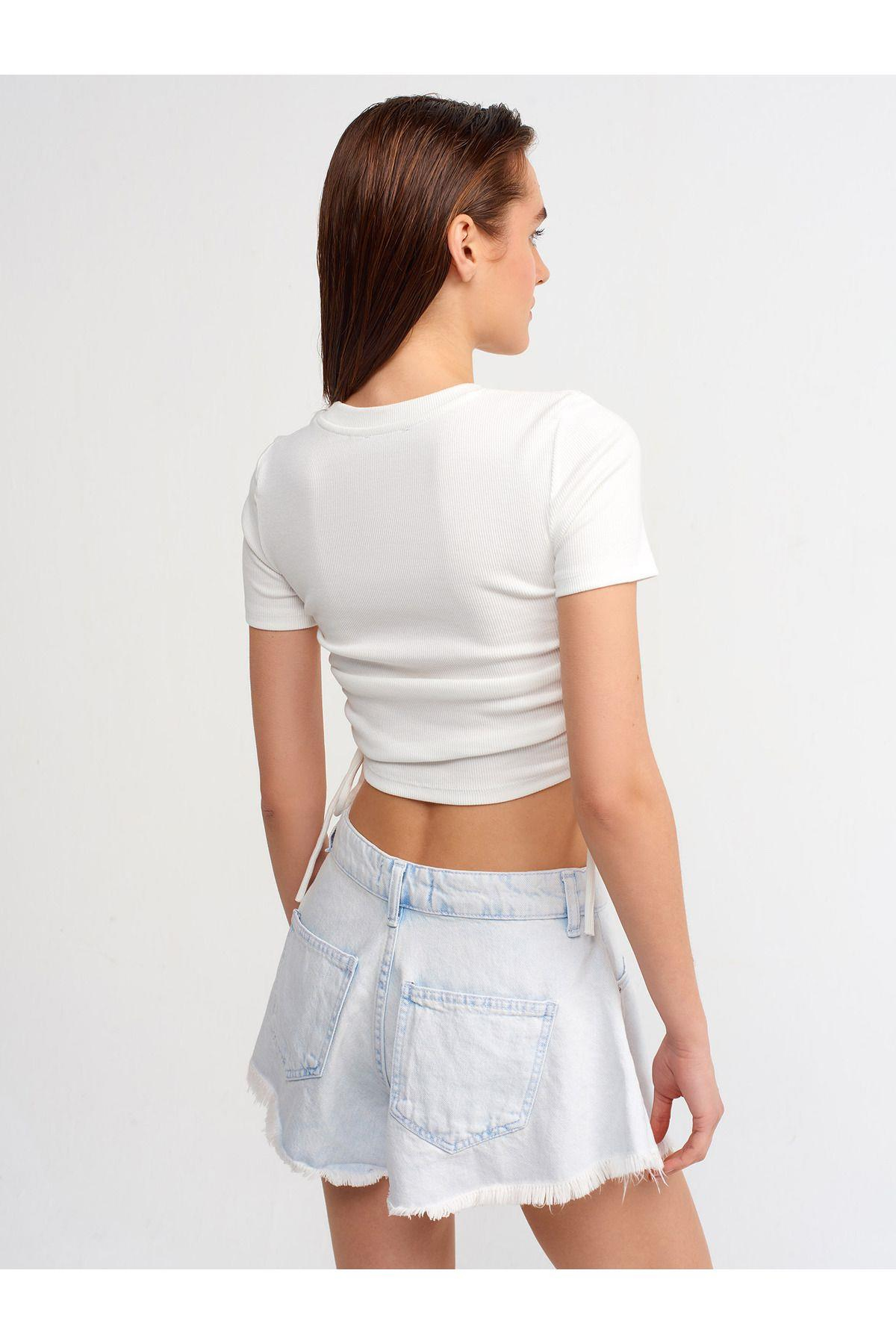 30117-buzgu-detayli-tshirt-ekru--14eee.jpg