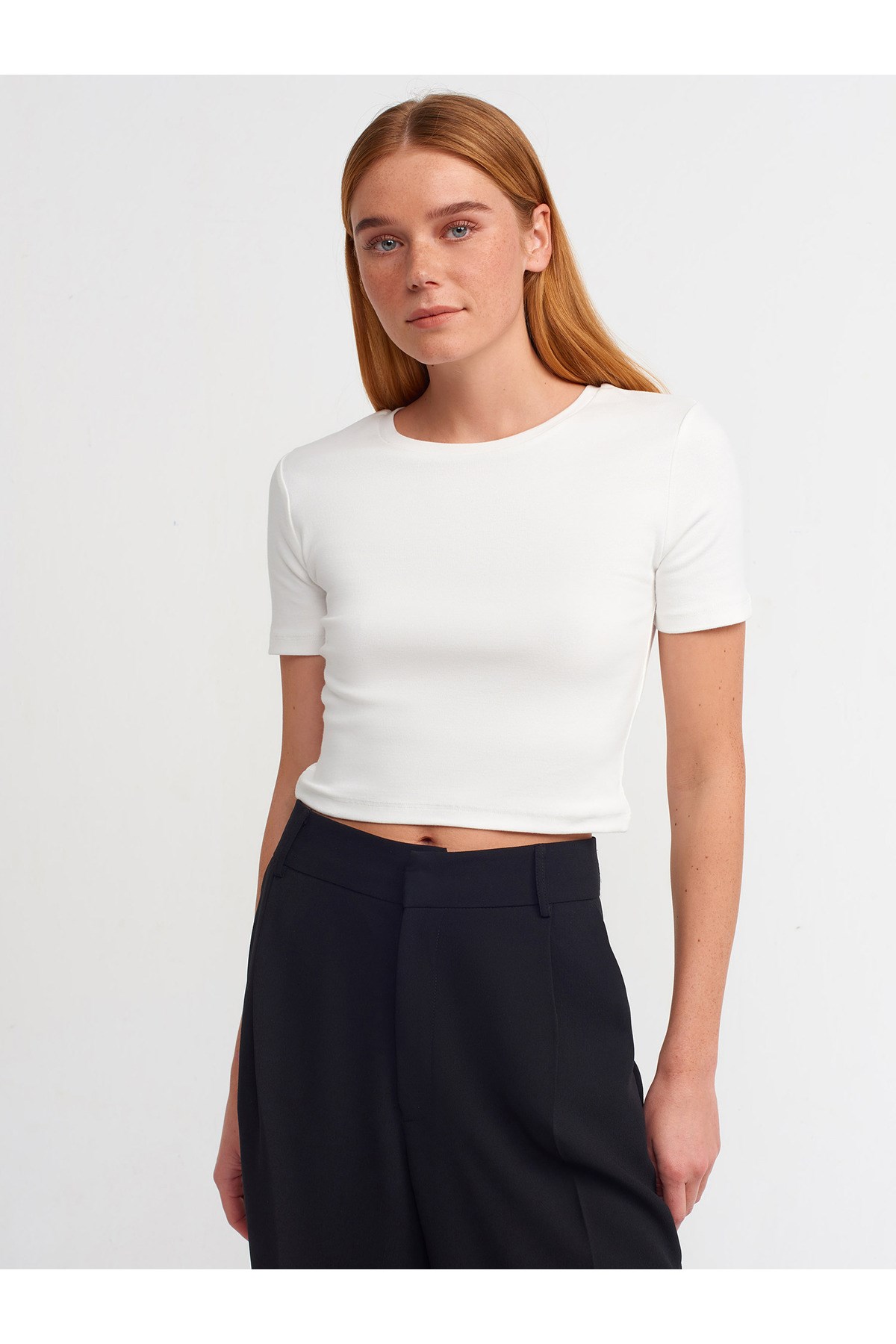 30124-crop-t-shirt-ekru-6a775c.jpg