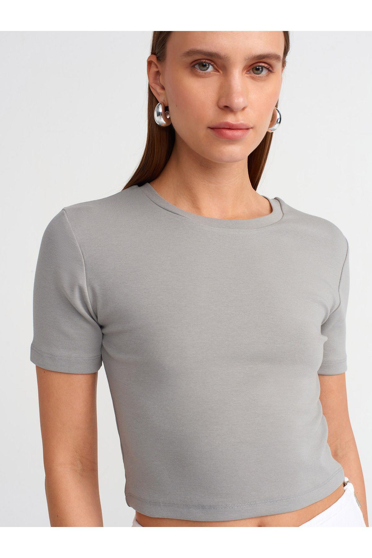 30124-crop-t-shirt-gri-a01c-4.jpg