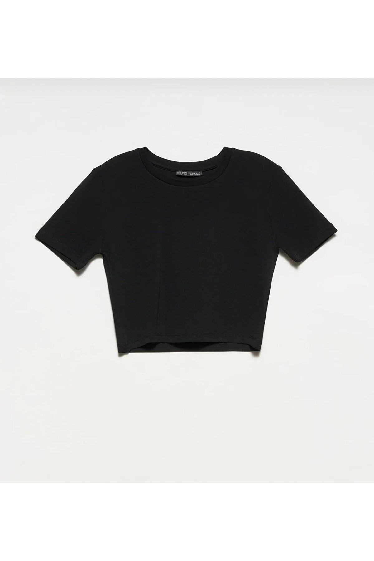 30124-crop-t-shirt-siyah--8673-.jpg