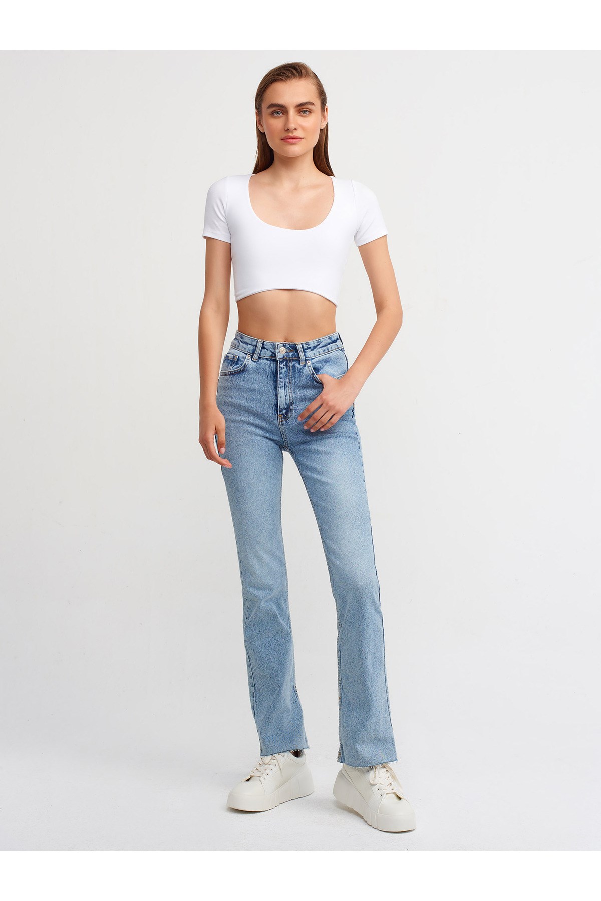30127-crop-top-beyaz-82-749.jpg