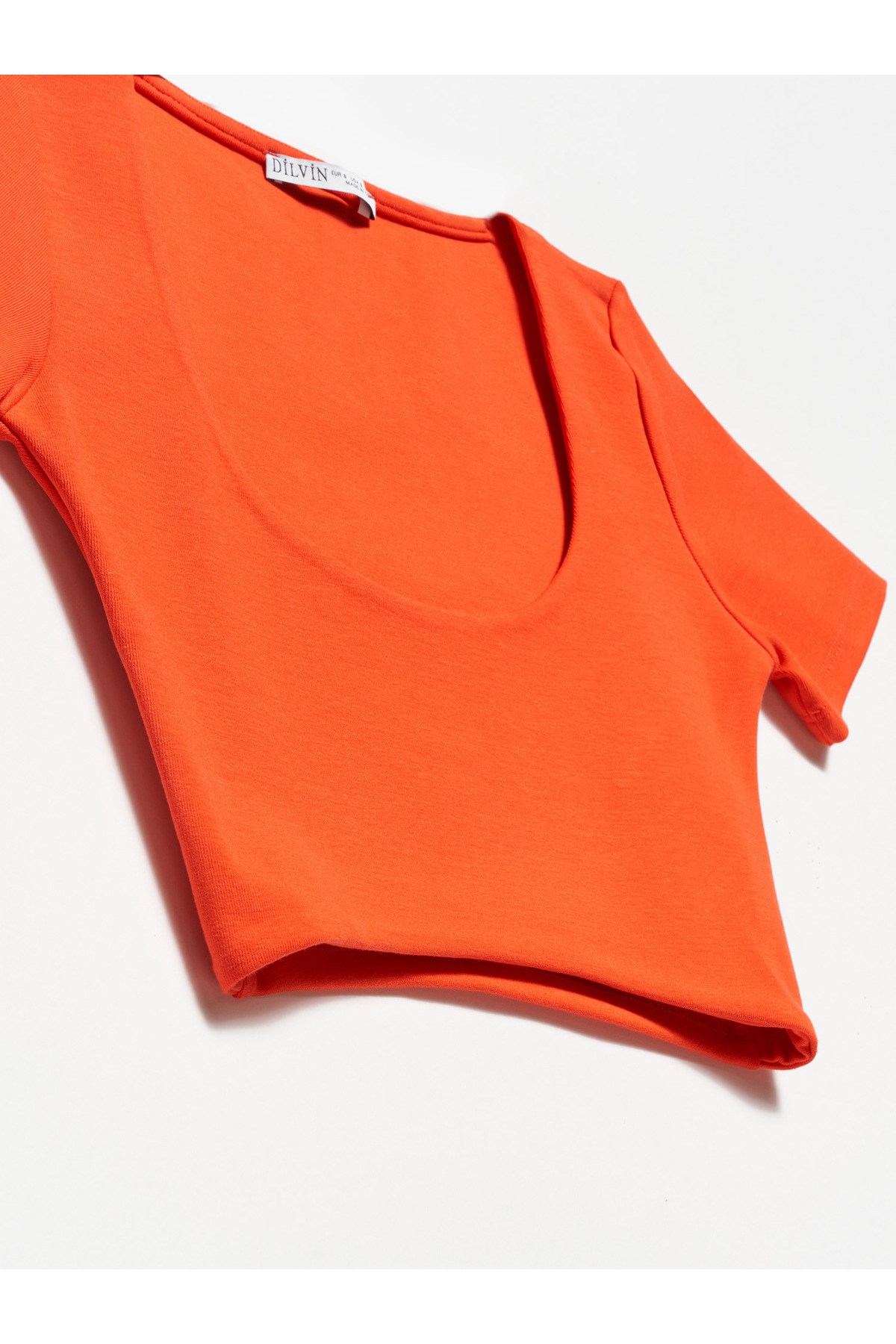 30127-crop-top-kirmizi--bb14-.jpg