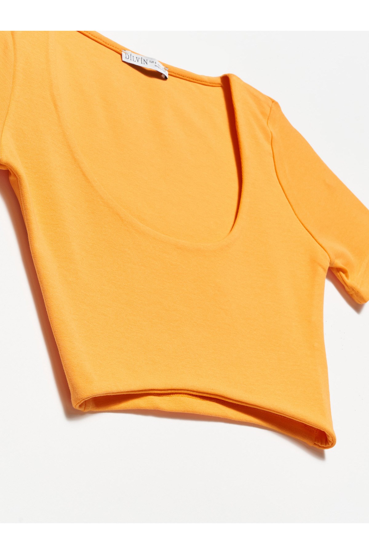 30127-crop-top-oranj-f2a9f4.jpg