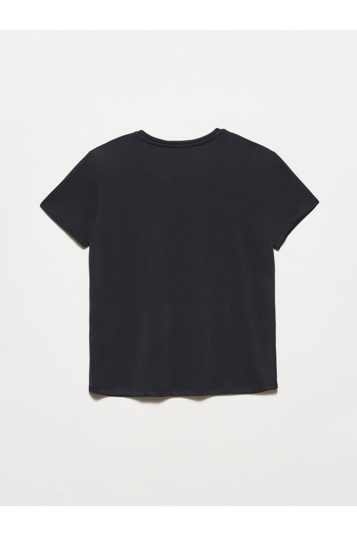 30136-bisiklet-yaka-tshirt-siyah-d9-7ee.jpg