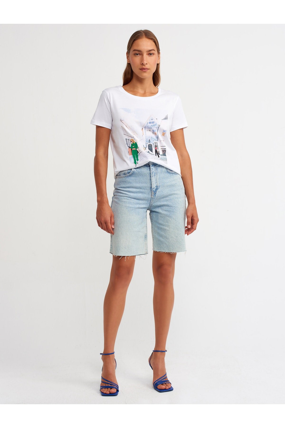 30137-nakisli-basic-tshirt-beyaz-abb5-e.jpg