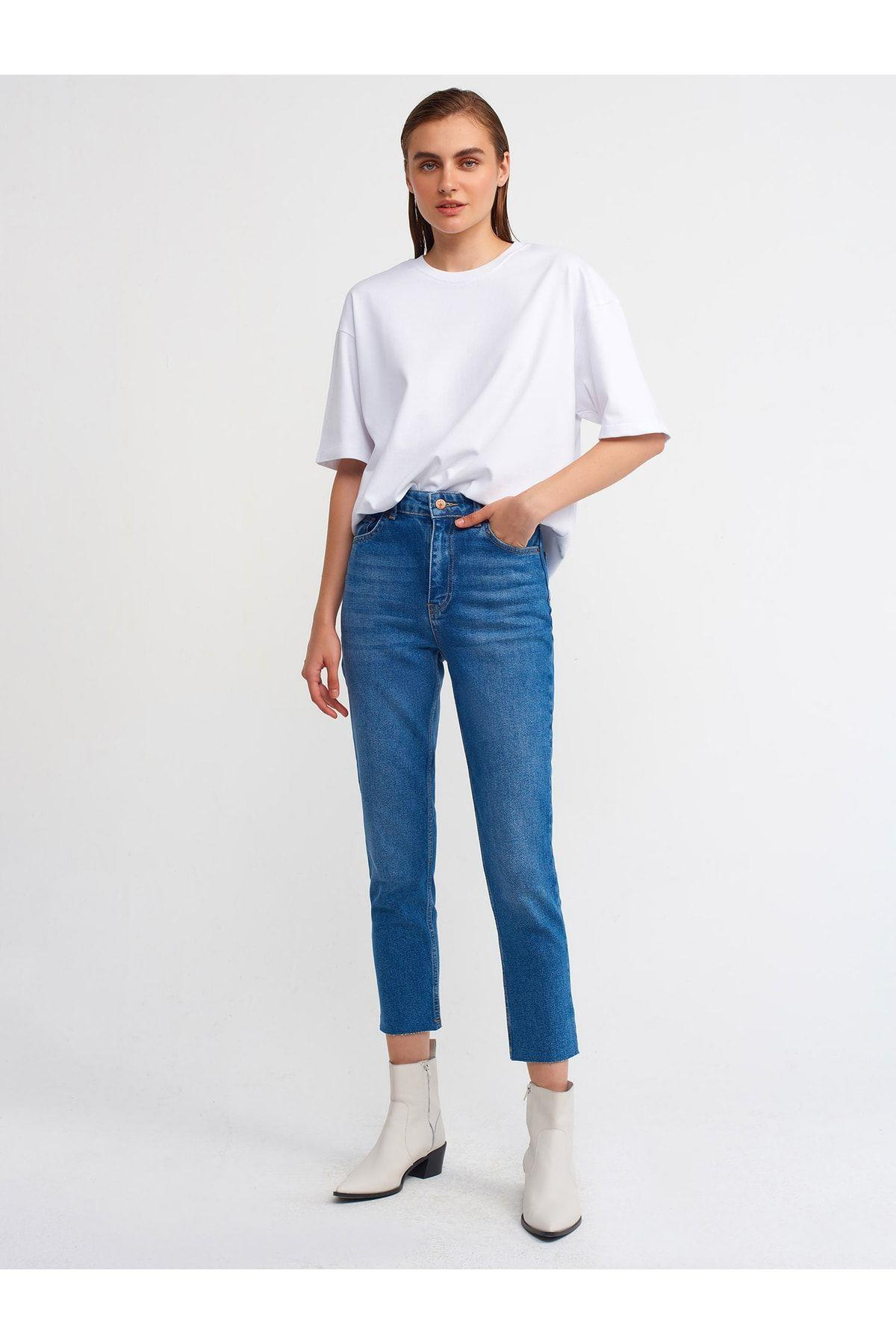 30149-oversize-tshirt-beyaz-5cb9b7.jpg