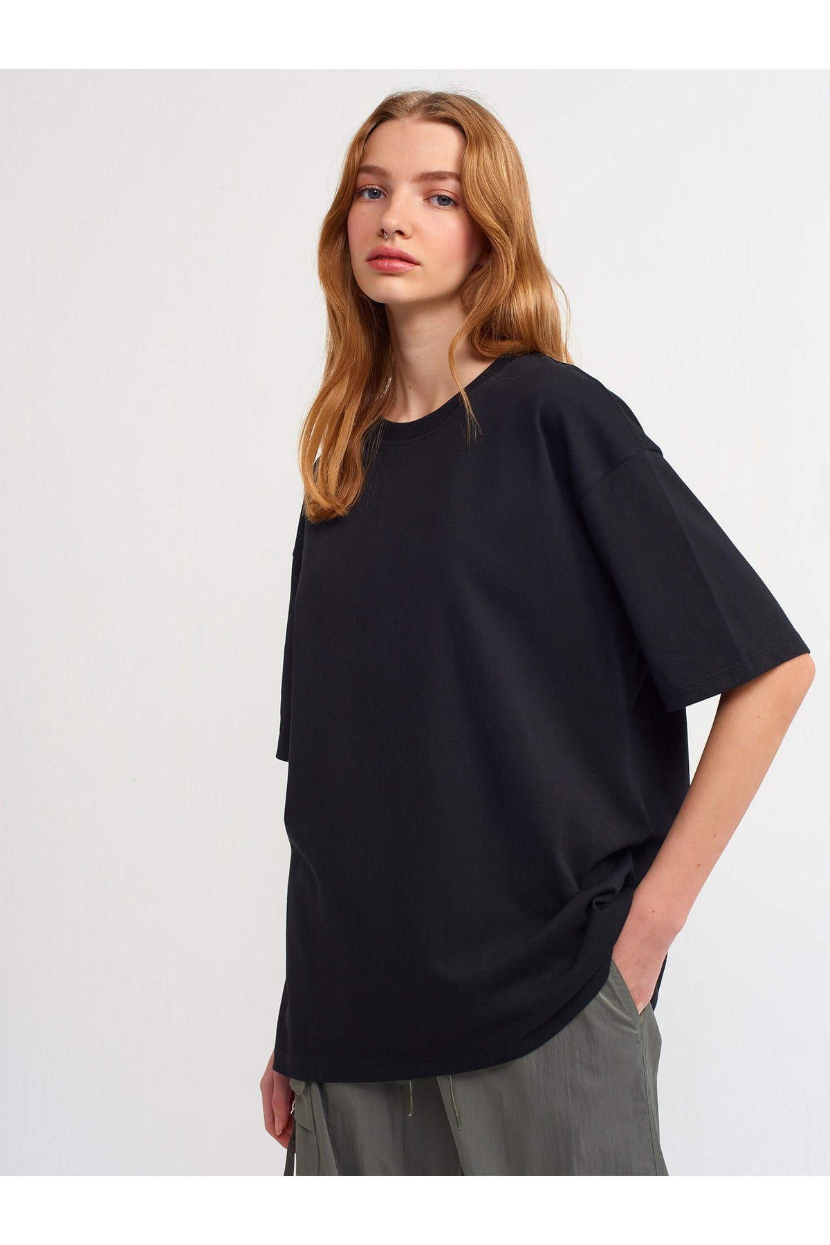 30149-oversize-tshirt-siyah-c7-862.jpg