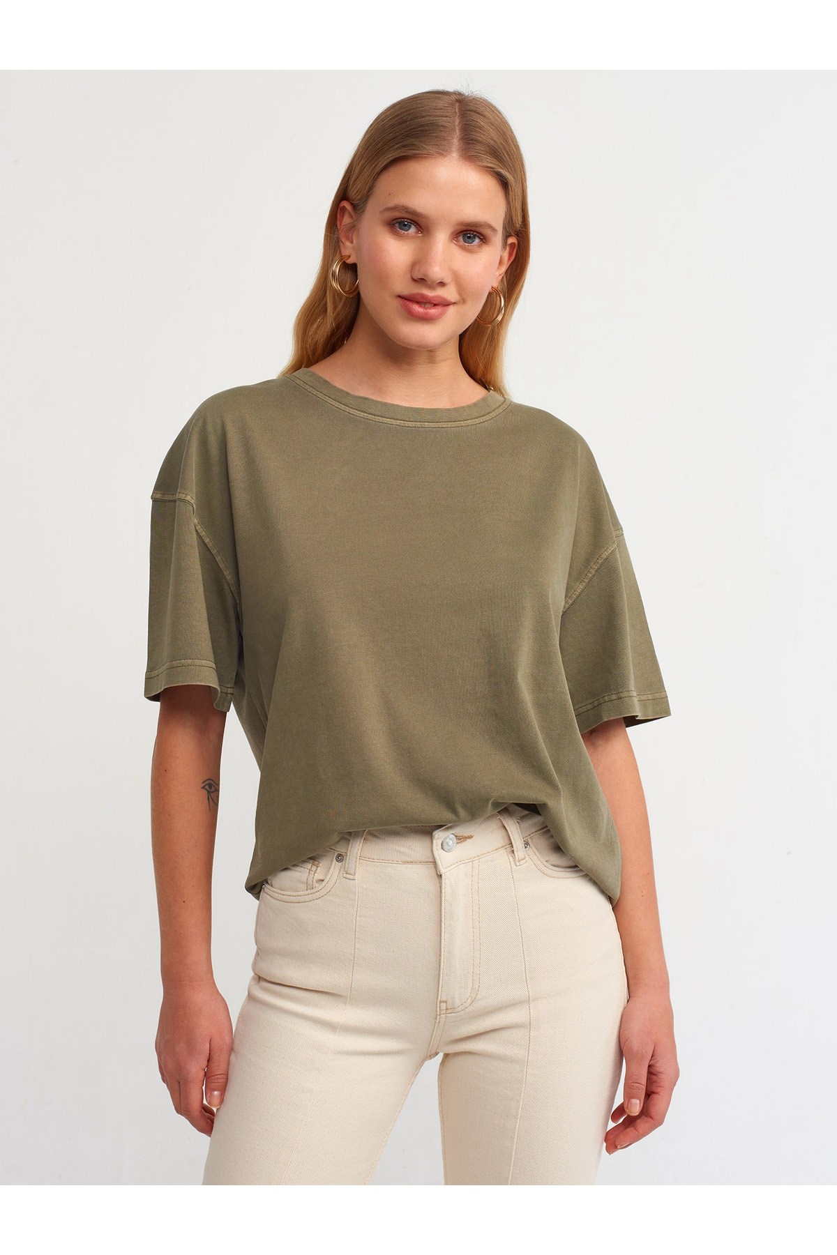 30150-soluk-efektli-t-shirt-haki--a057c.jpg
