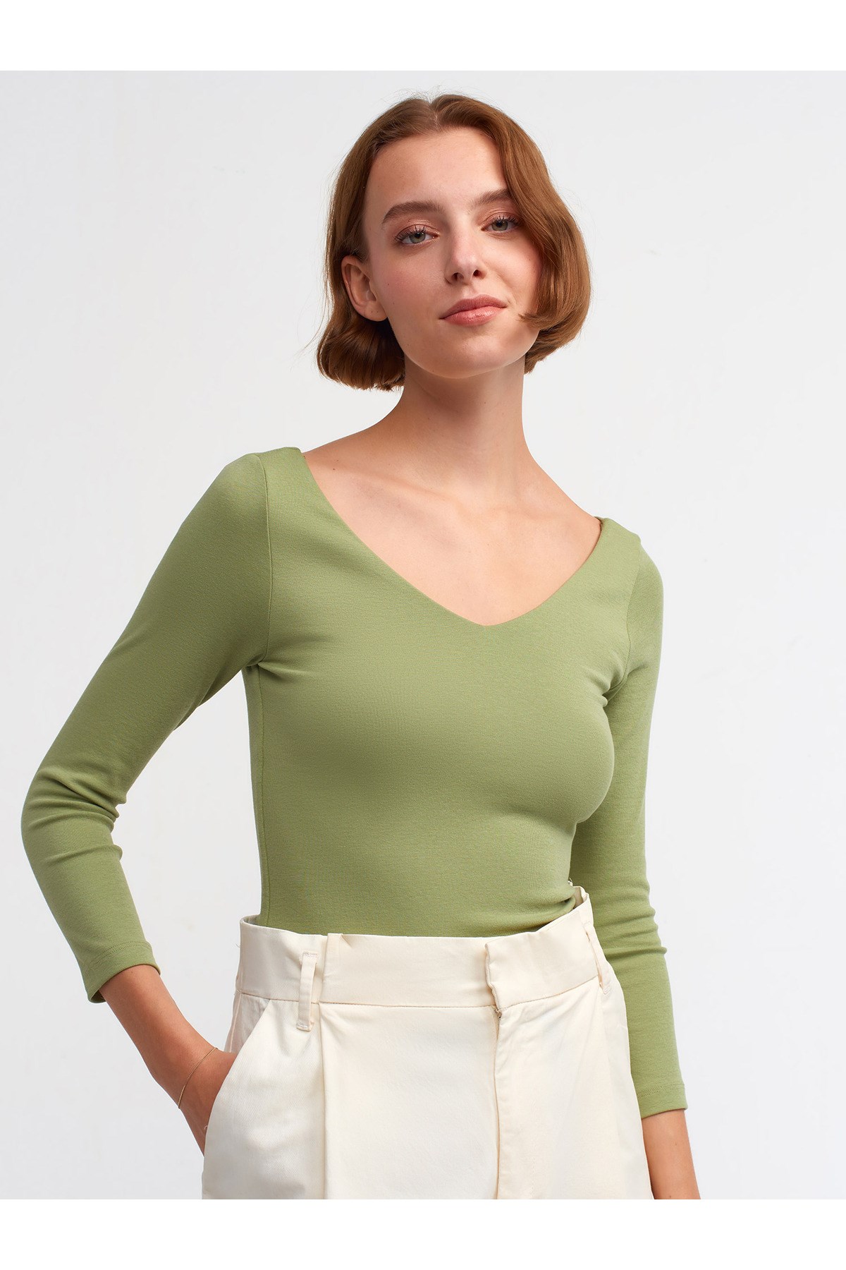 30228-v-yaka-top-cagla-e282a6.jpg