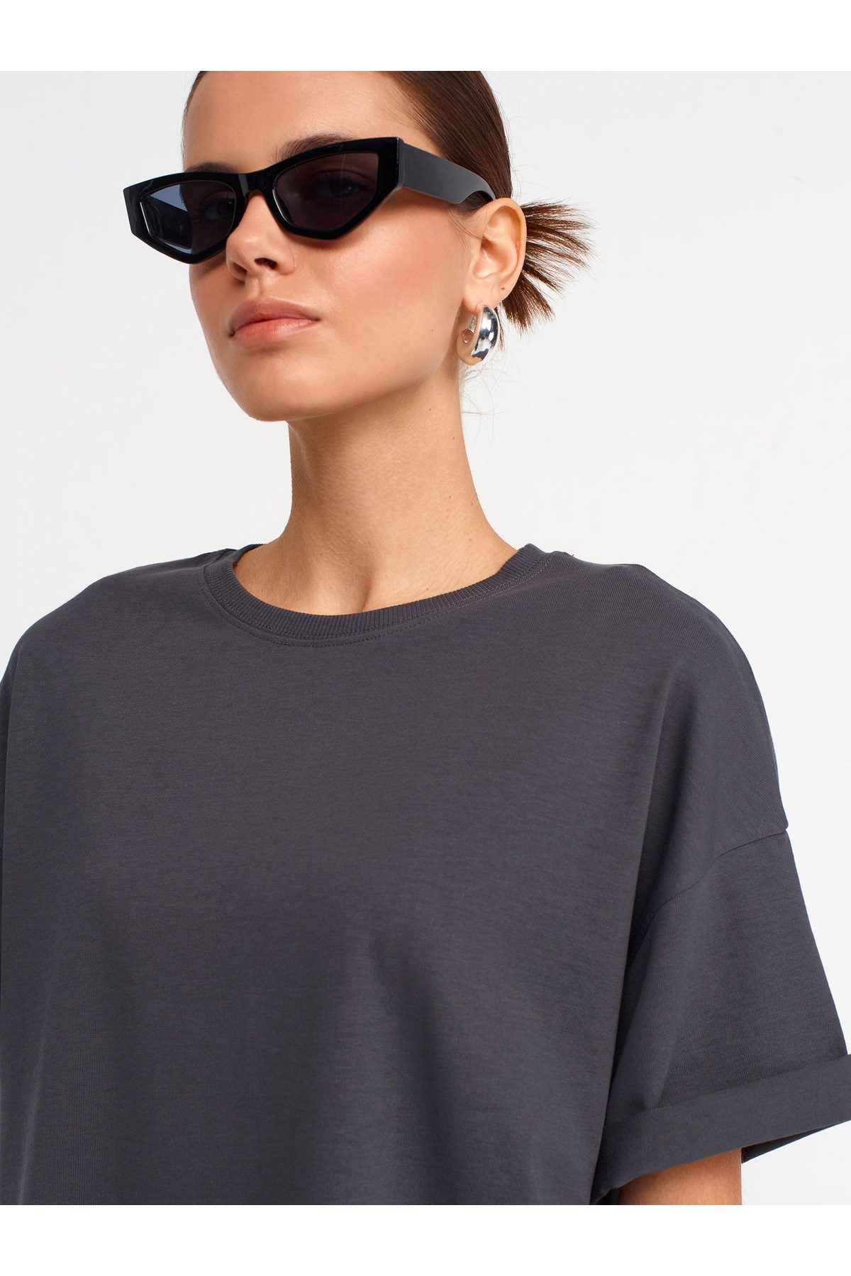 30310-pamuklu-oversize-t-shirt-antrasi-6-4e01.jpg