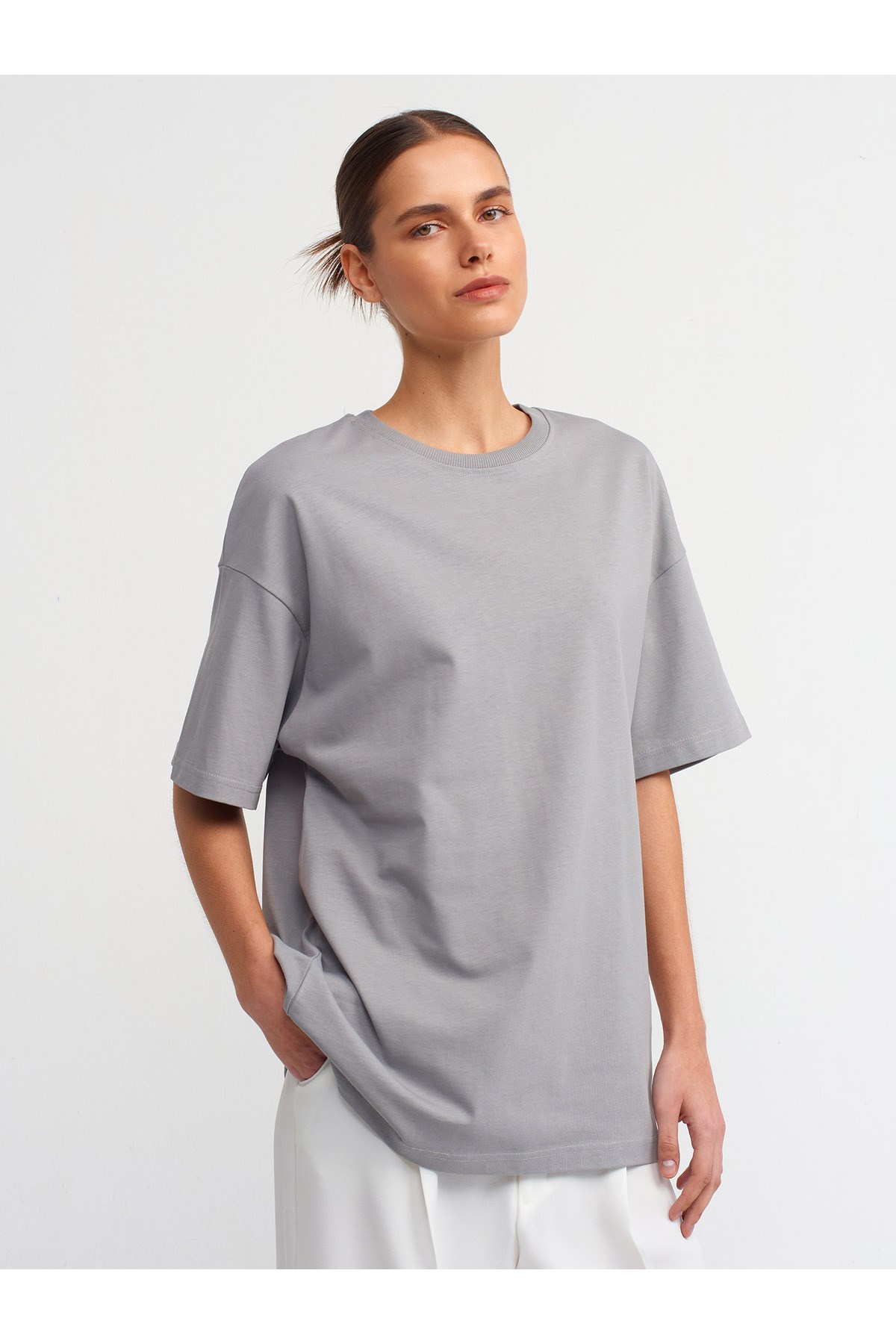 30310-pamuklu-oversize-t-shirt-gri-1626-4.jpg