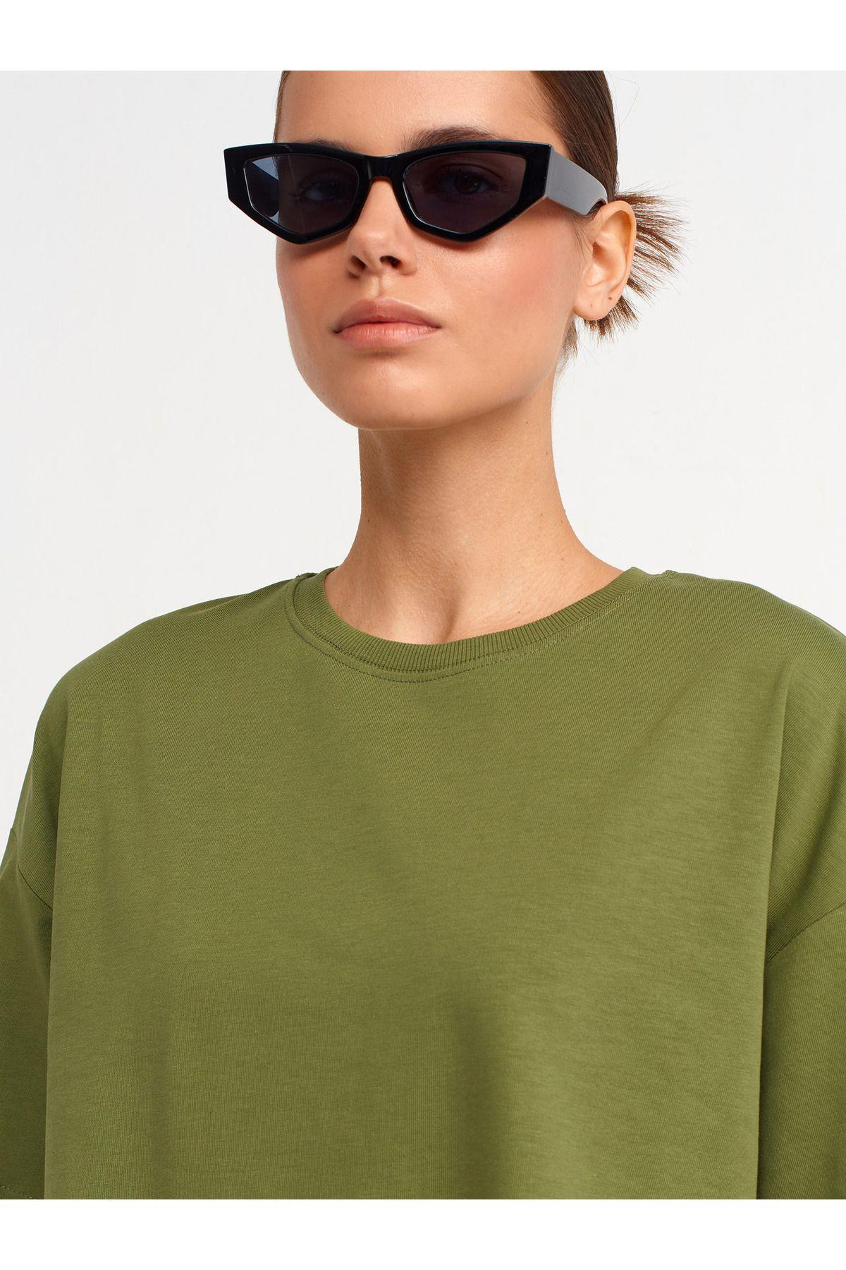 30310-pamuklu-oversize-t-shirt-haki-c7-461.jpg