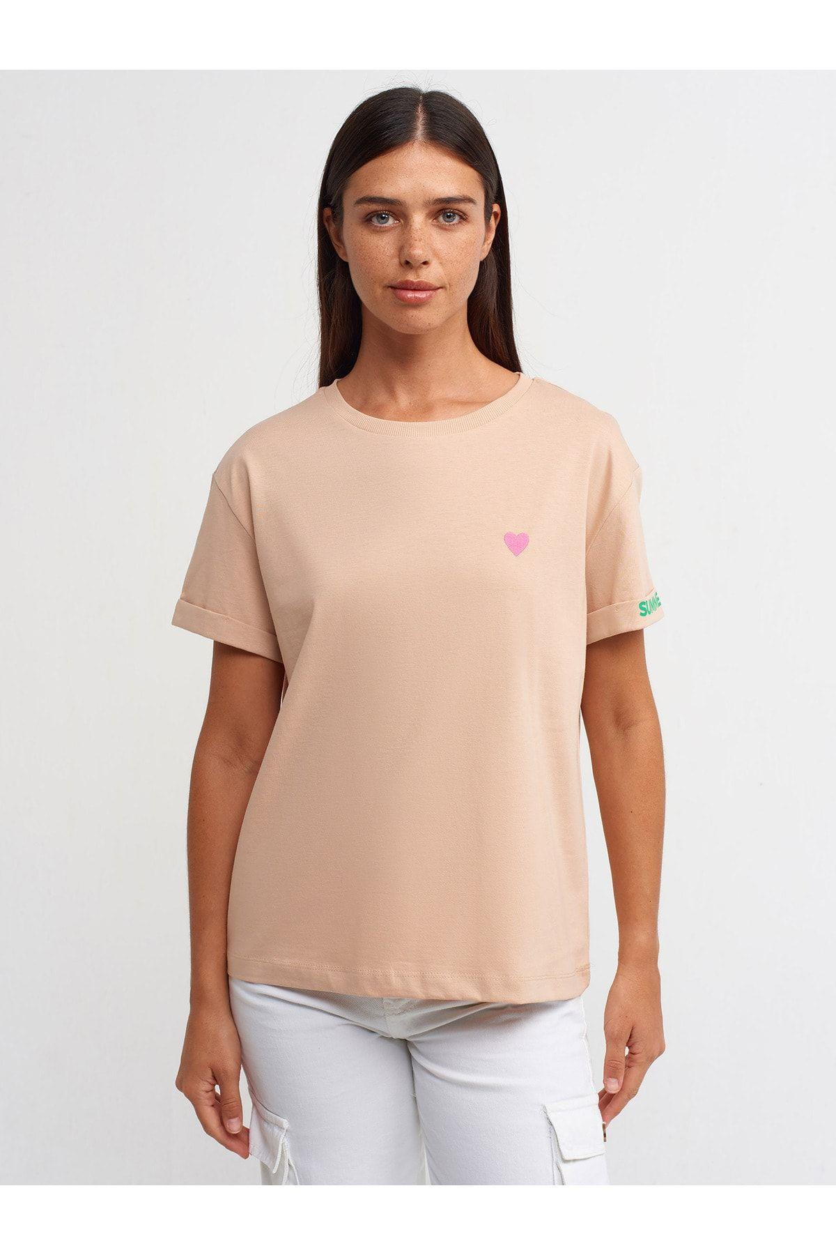 30361-baskili-tshirt-bej-4-c2f8.jpg