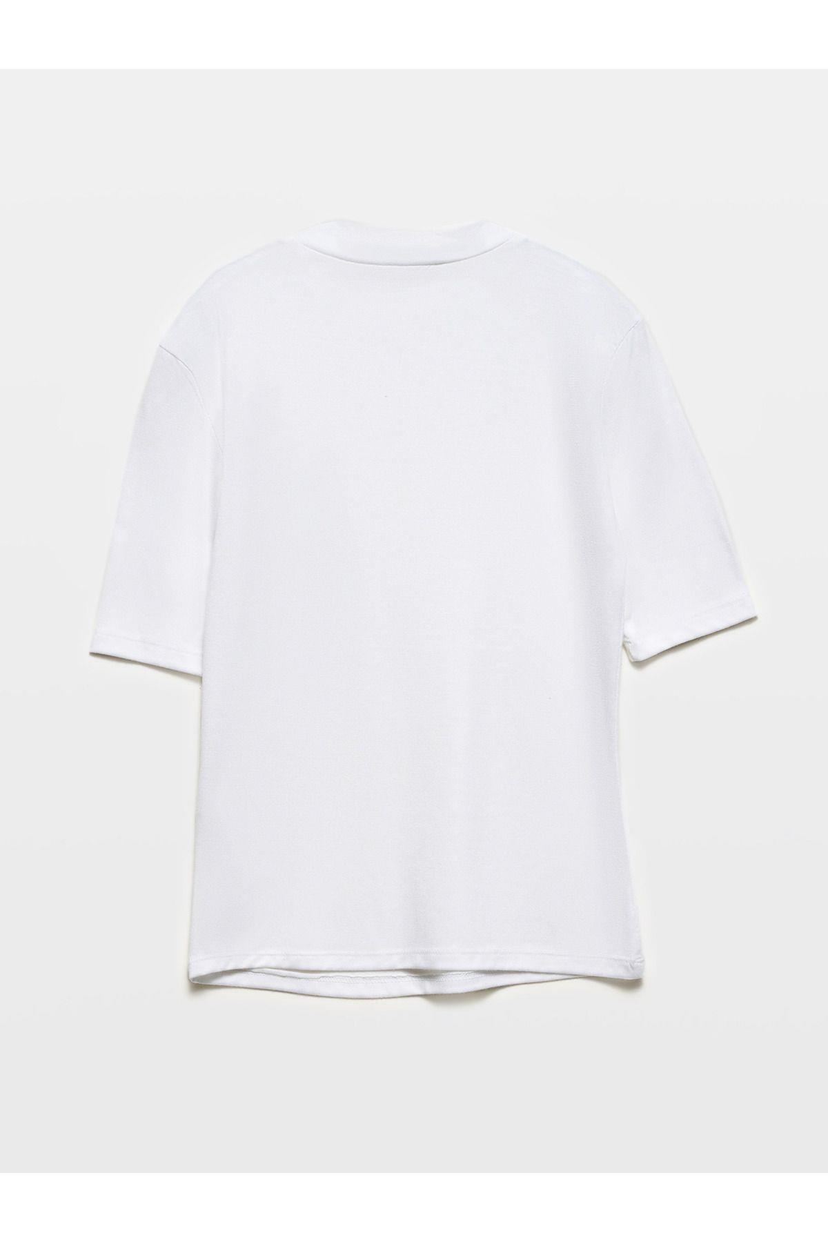 30481-yuksek-yakali-tshirt-o-1-51d4.jpg