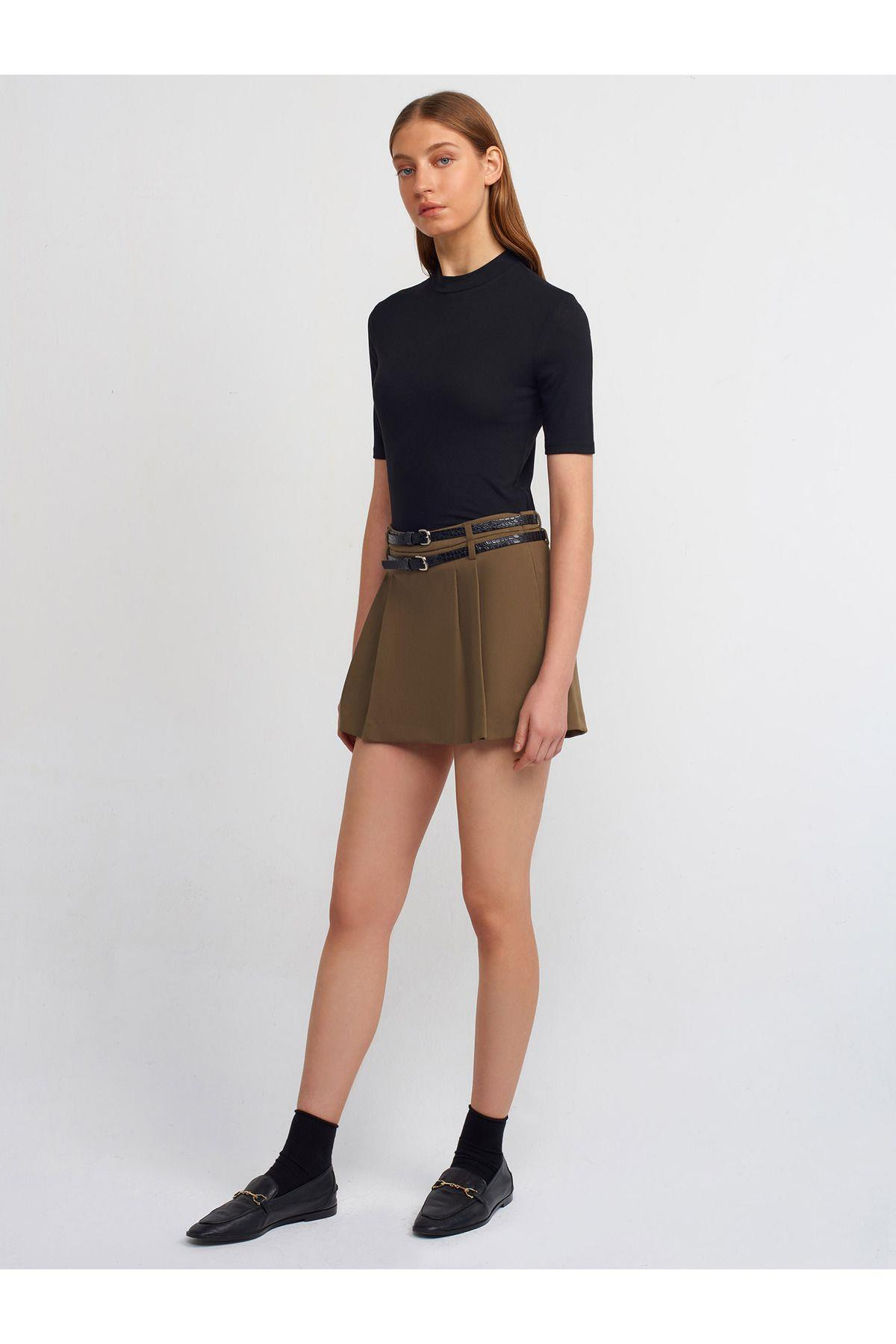 30481-yuksek-yakali-tshirt-siyah-39-0d4.jpg