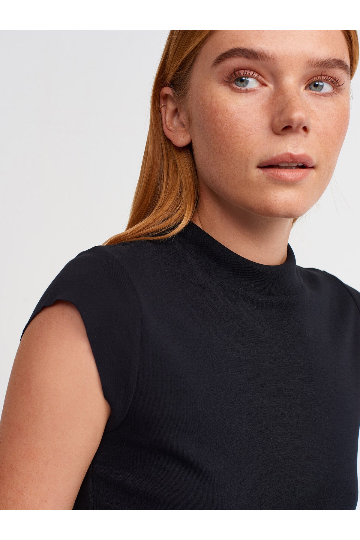 30581-pamuklu-t-shirt-siyah-809889.jpg