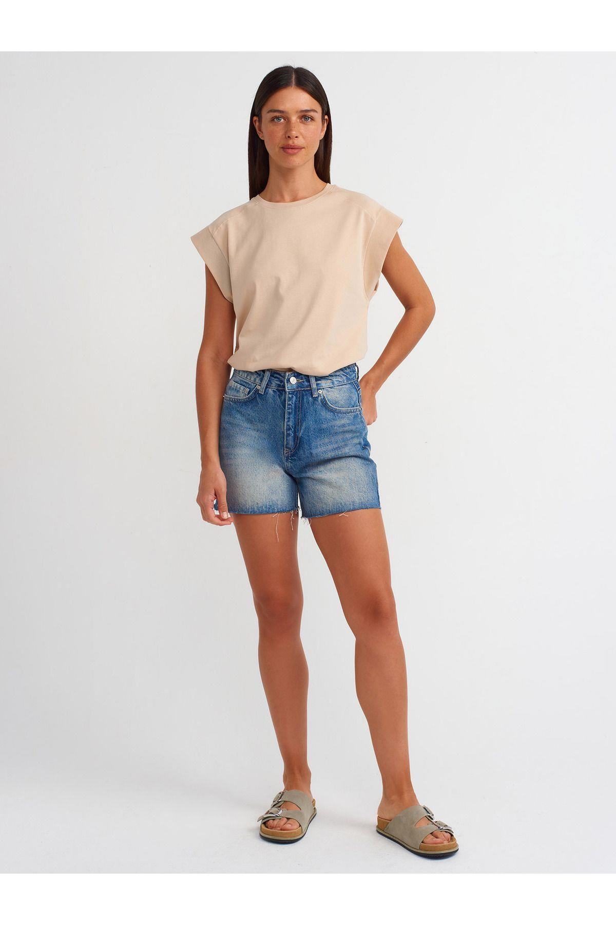 30724-pamuklu-t-shirt-acik-bej-6334d1.jpg