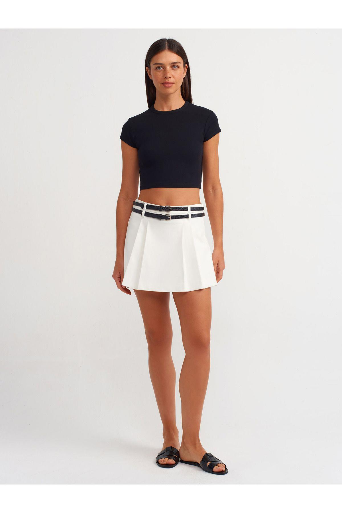 30936-vucuda-oturan-crop-top-siyah-b5abce.jpg