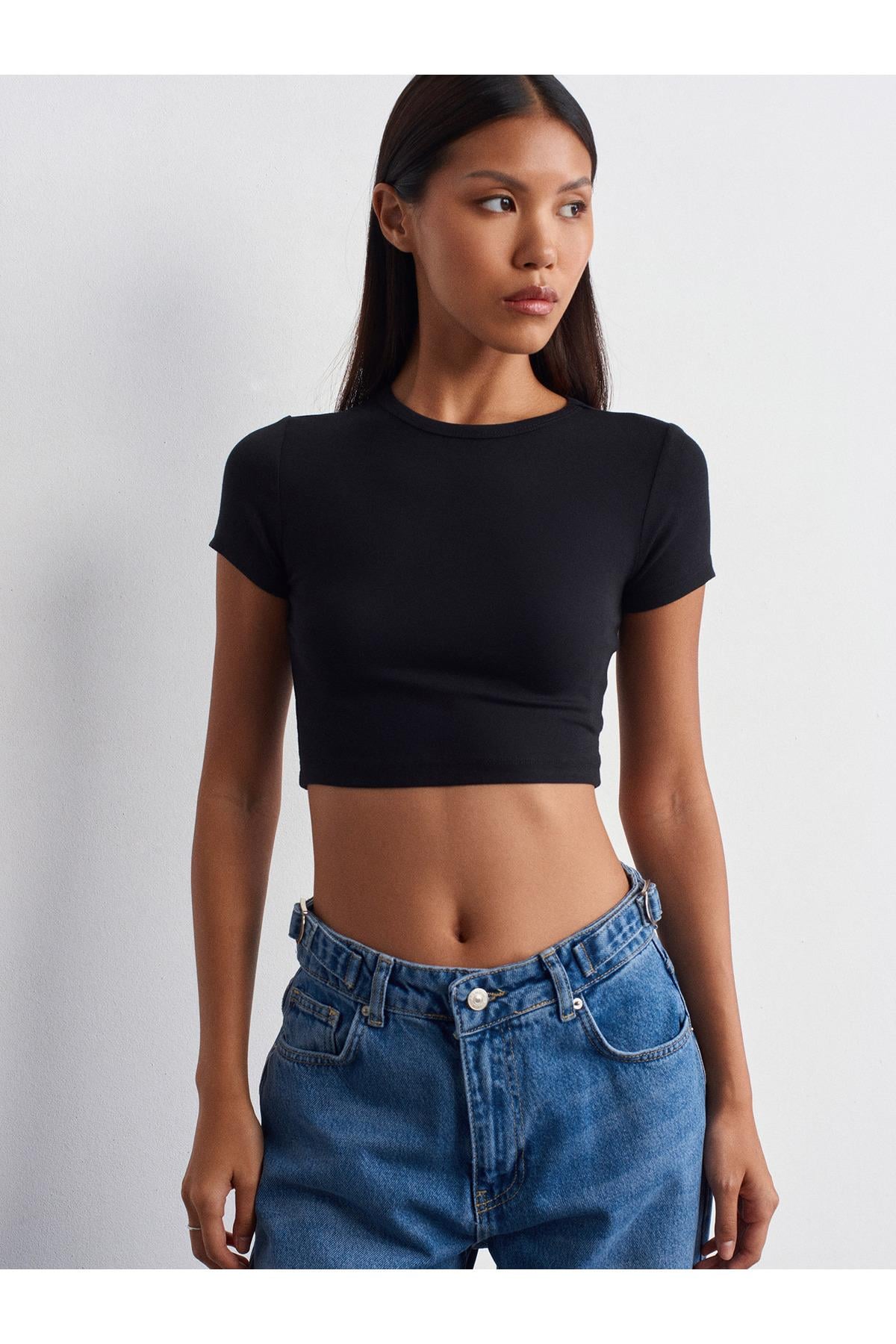 31104-modal-crop-top-siyah-44f9-a.jpg