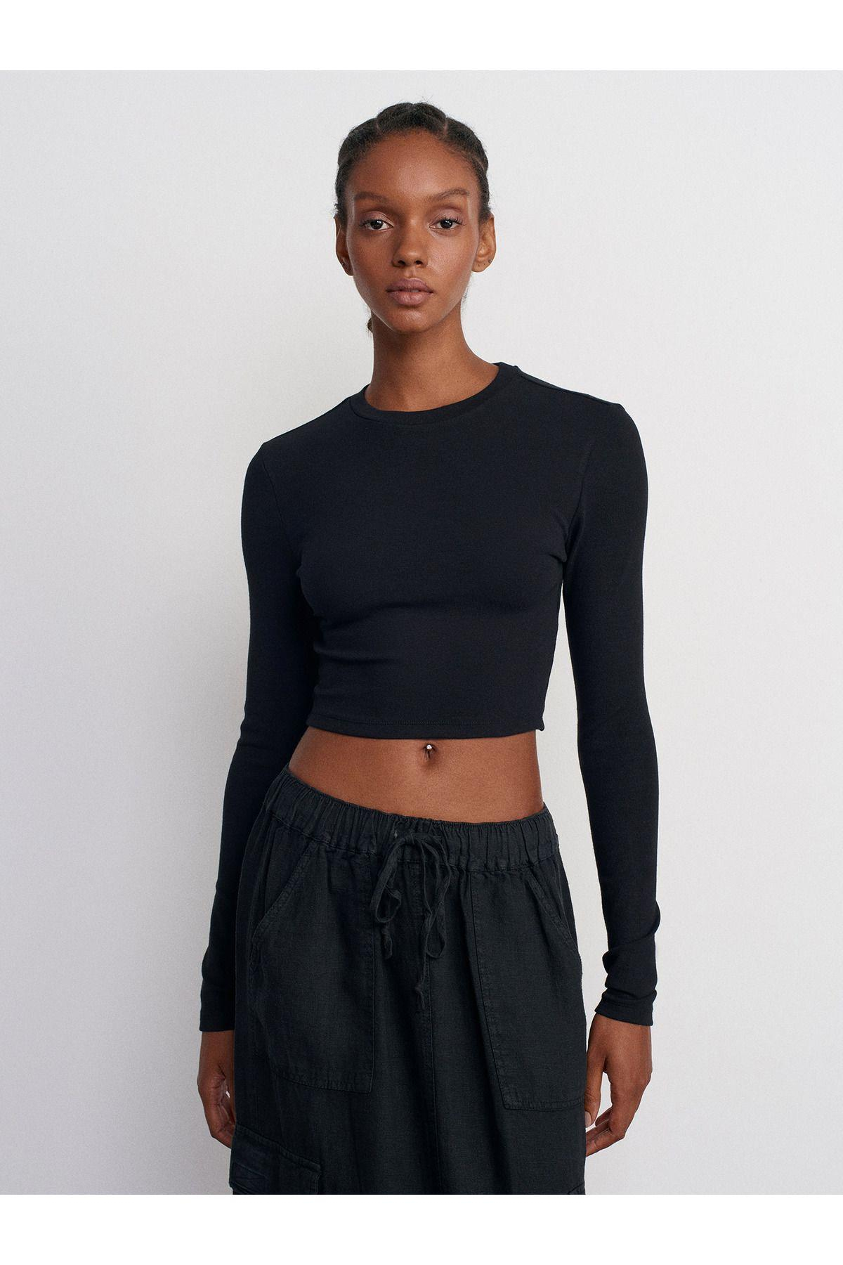 31236-uzun-kollu-crop-top-siyah-a-9773.jpg