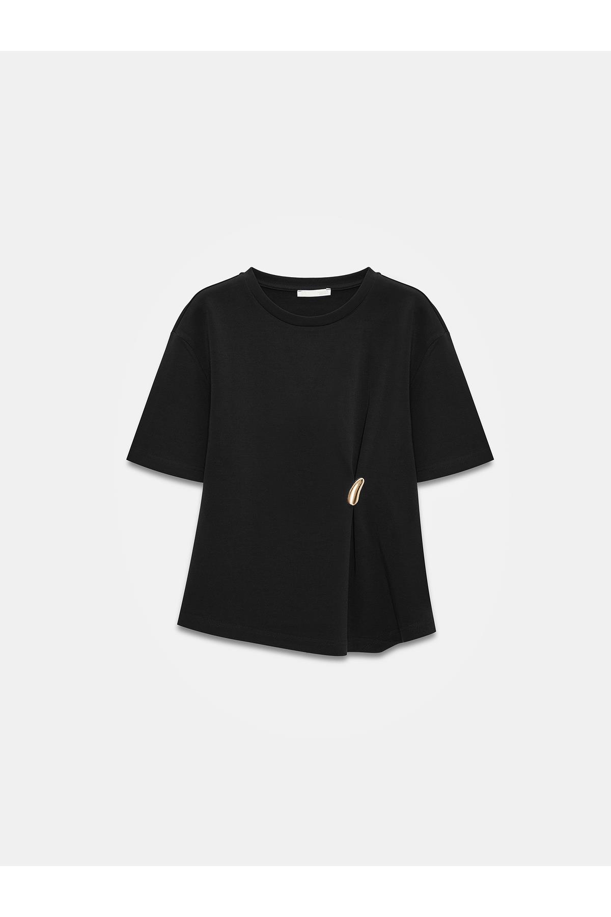 32445-aksesuar-detayli-basic-t-shirt-s-ad23-2.jpg