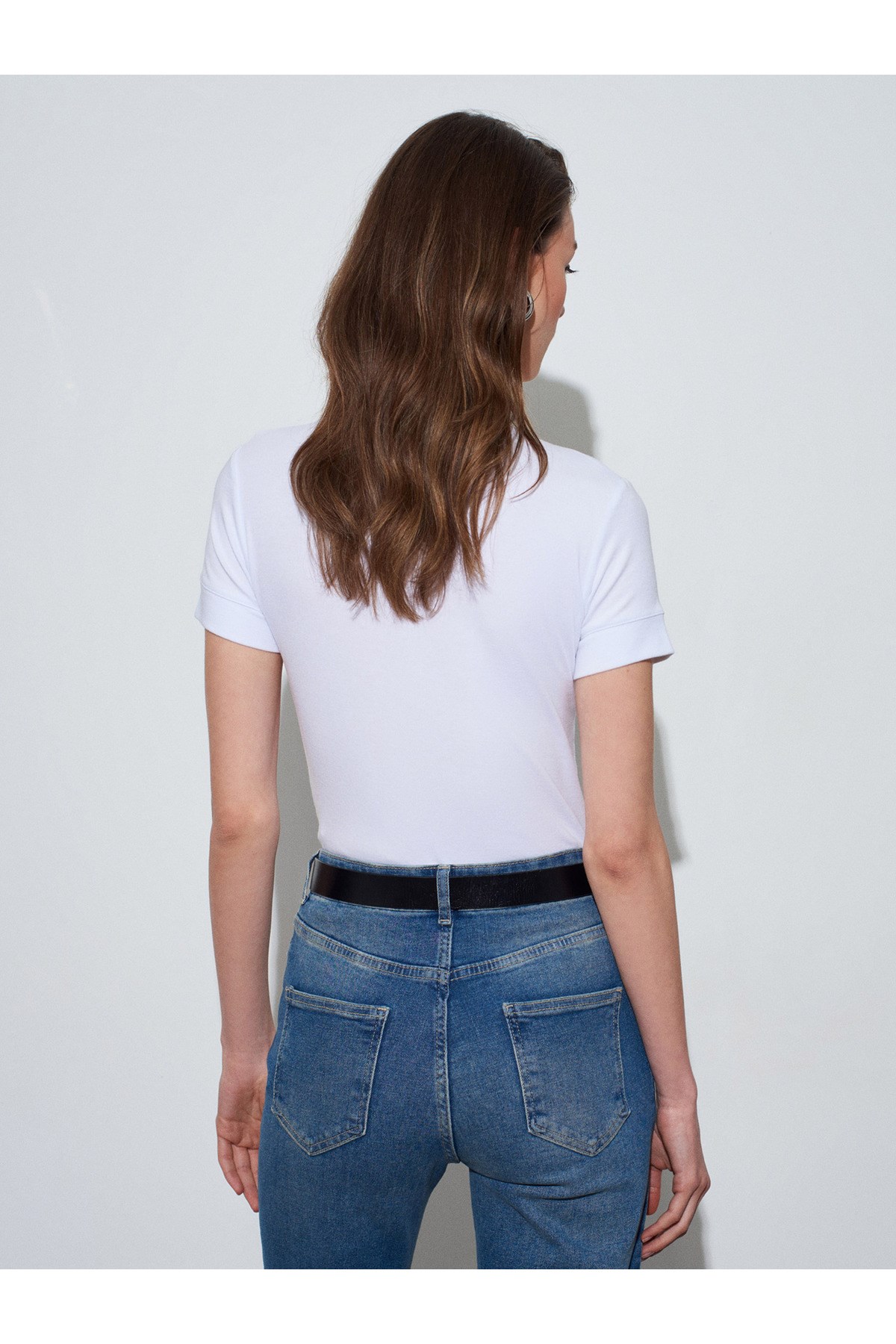 32637-bisiklet-yaka-t-shirt-beyaz-d2-43c.jpg