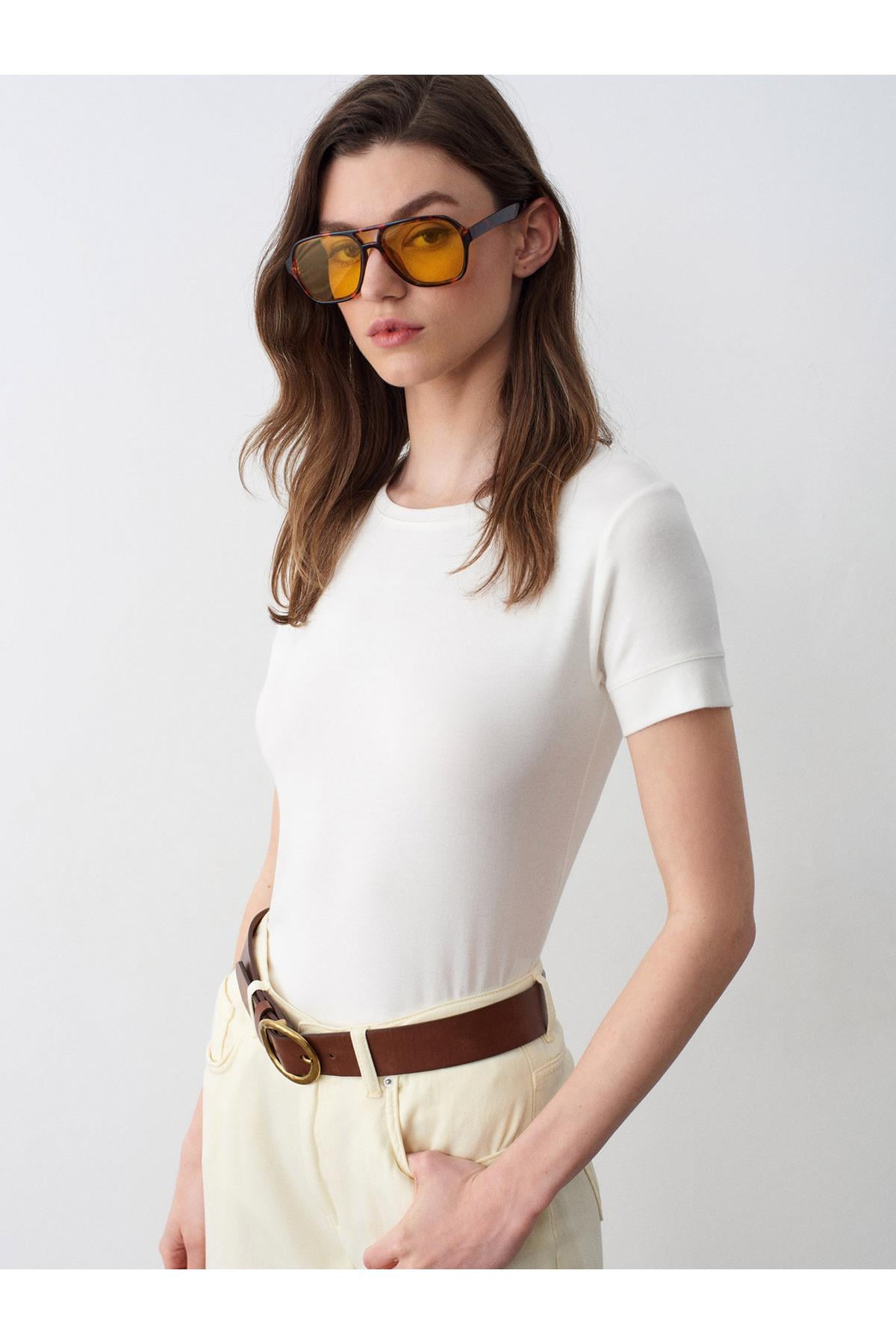 32637-bisiklet-yaka-t-shirt-ekru-e42-ac.jpg