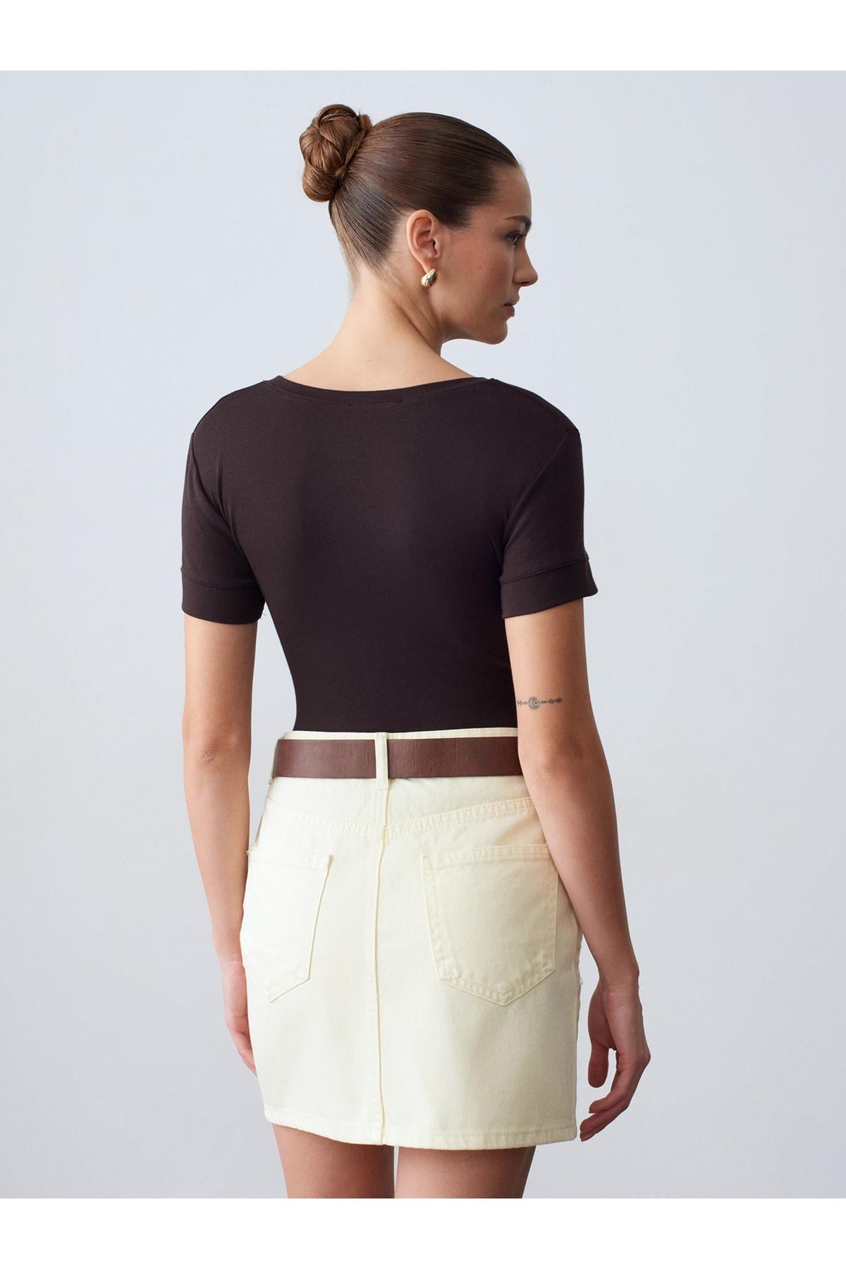 32637-bisiklet-yaka-t-shirt-koyu-kahve-00b-8d.jpg