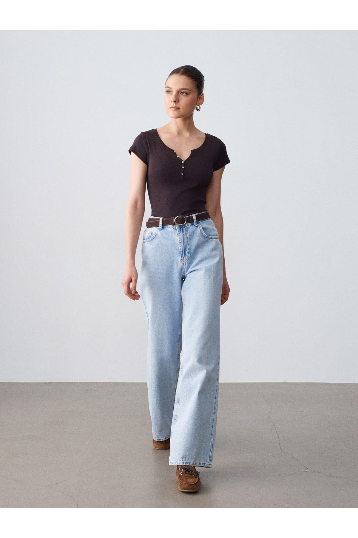 32688-100-pamuk-basic-t-shirt-koyu-kah--bb09-.jpg