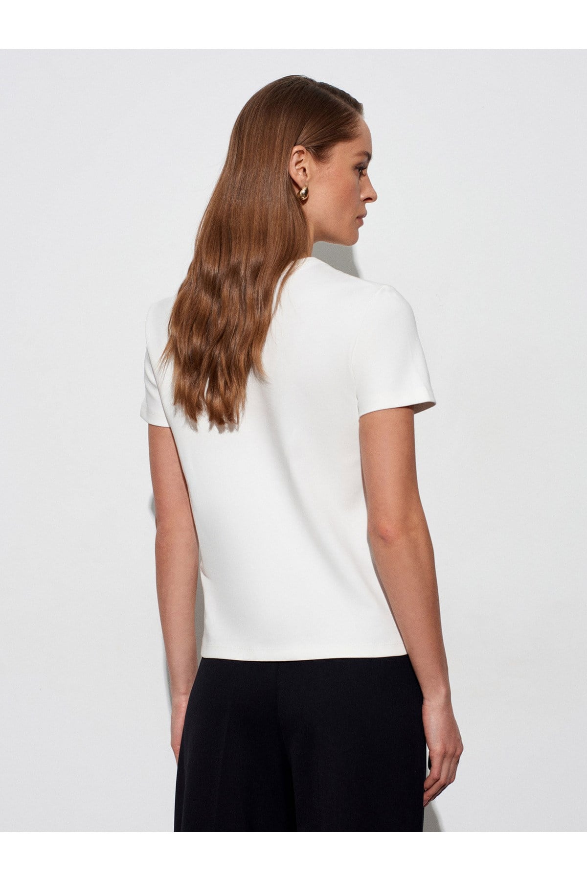 32779-bisiklet-yaka-t-shirt-ekru-da6b-4.jpg