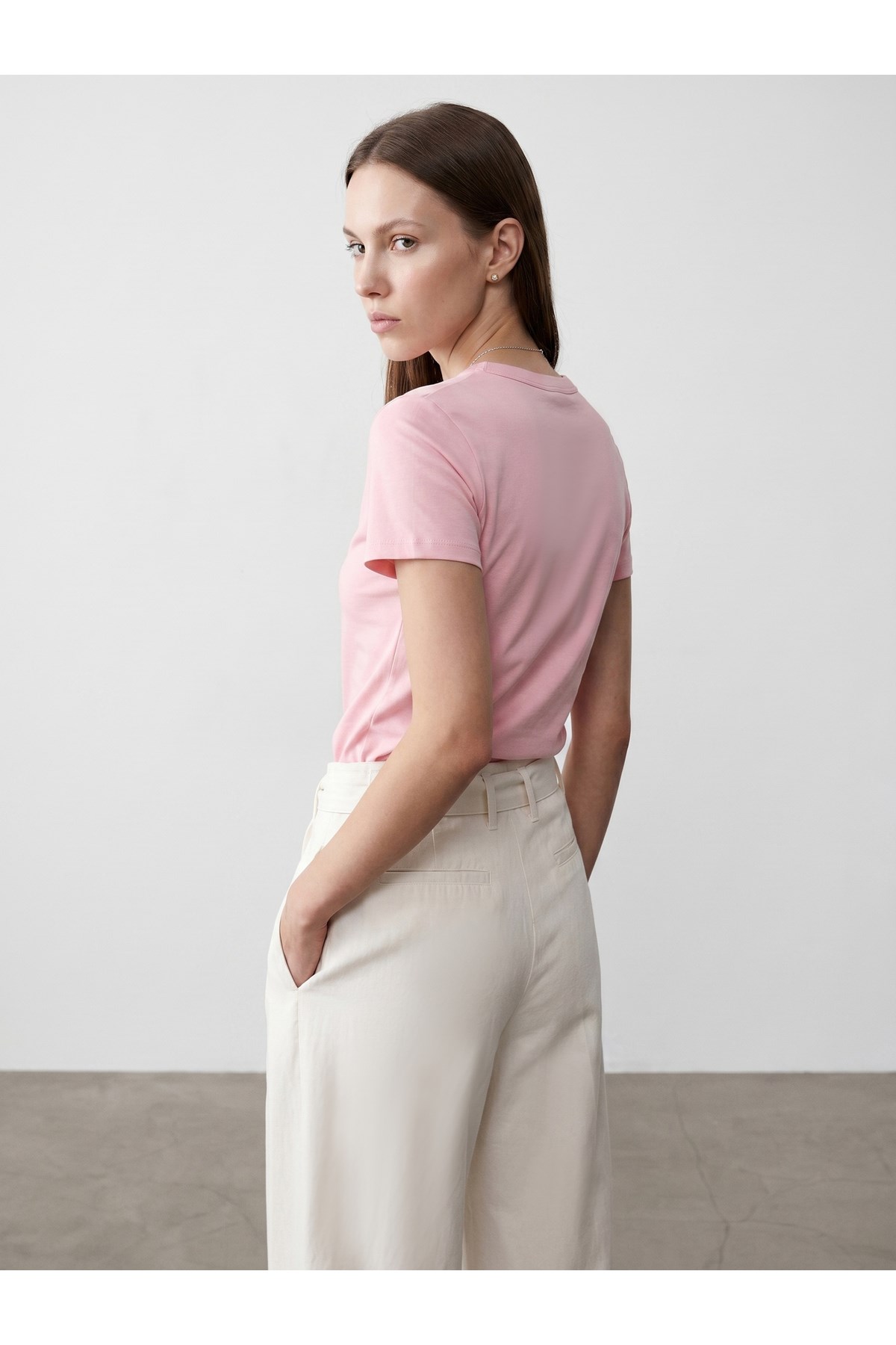 32779-bisiklet-yaka-t-shirt-toz-pembe-03d-a9.jpg